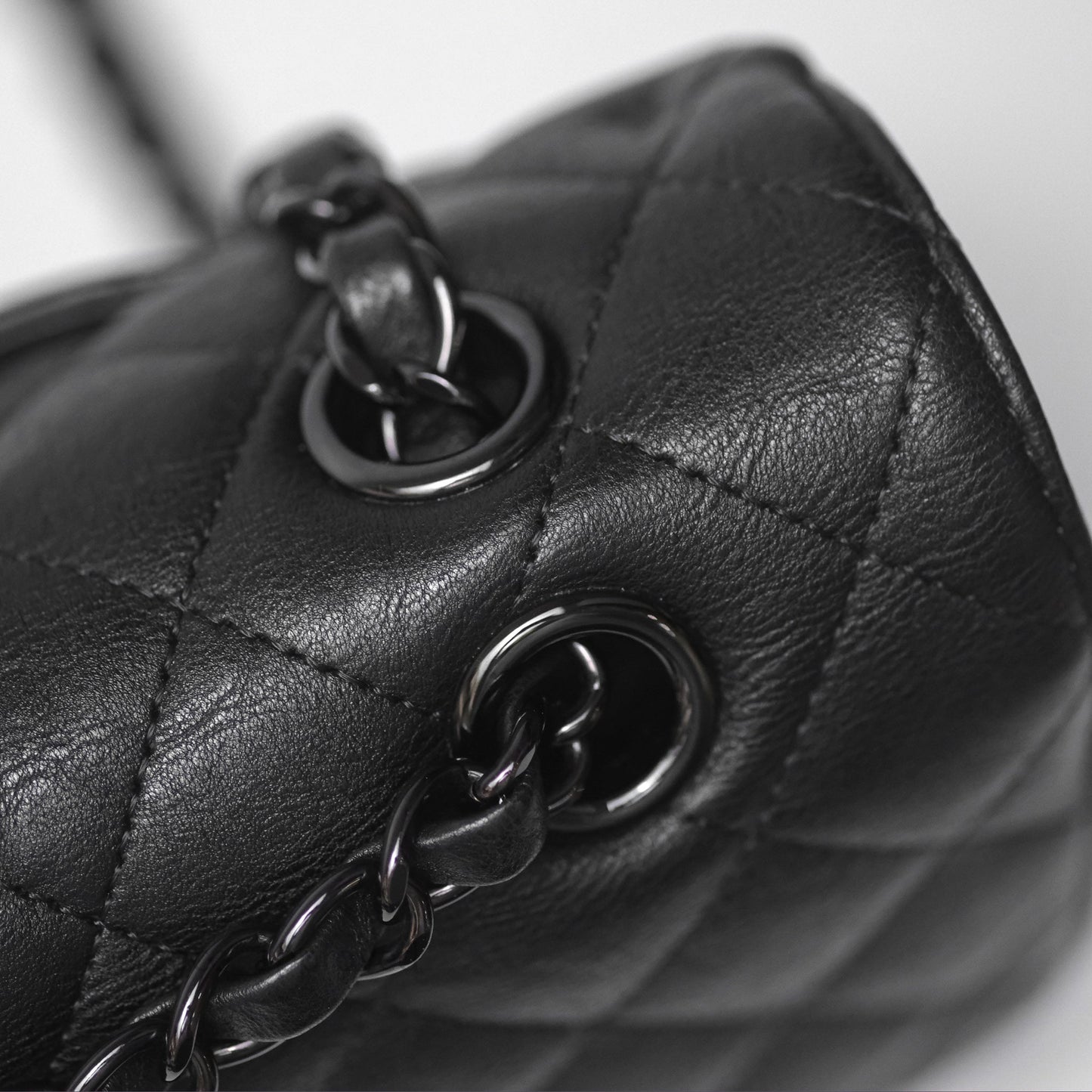 Chanel Classic Quilted M/L Medium Double Flap So Black Calfskin