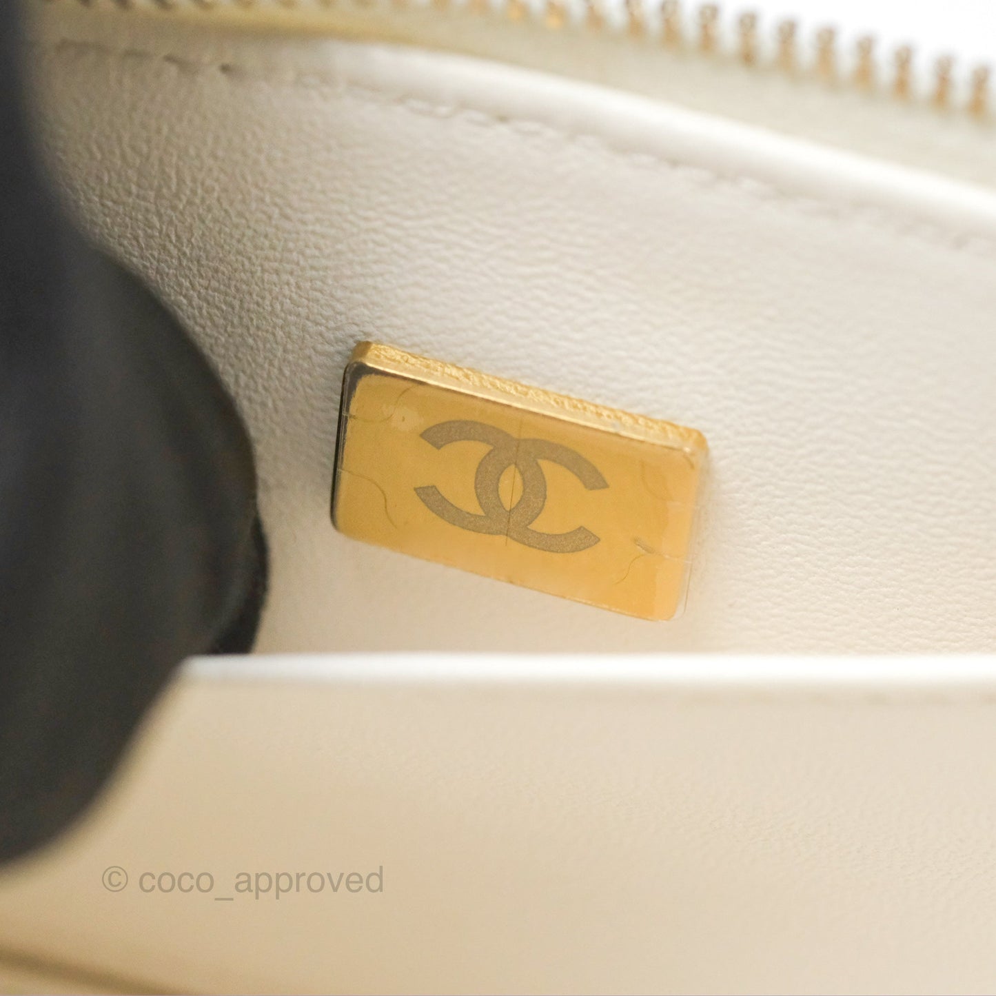 Chanel Quilted Top Handle Vanity Case White Caviar Gold Hardware