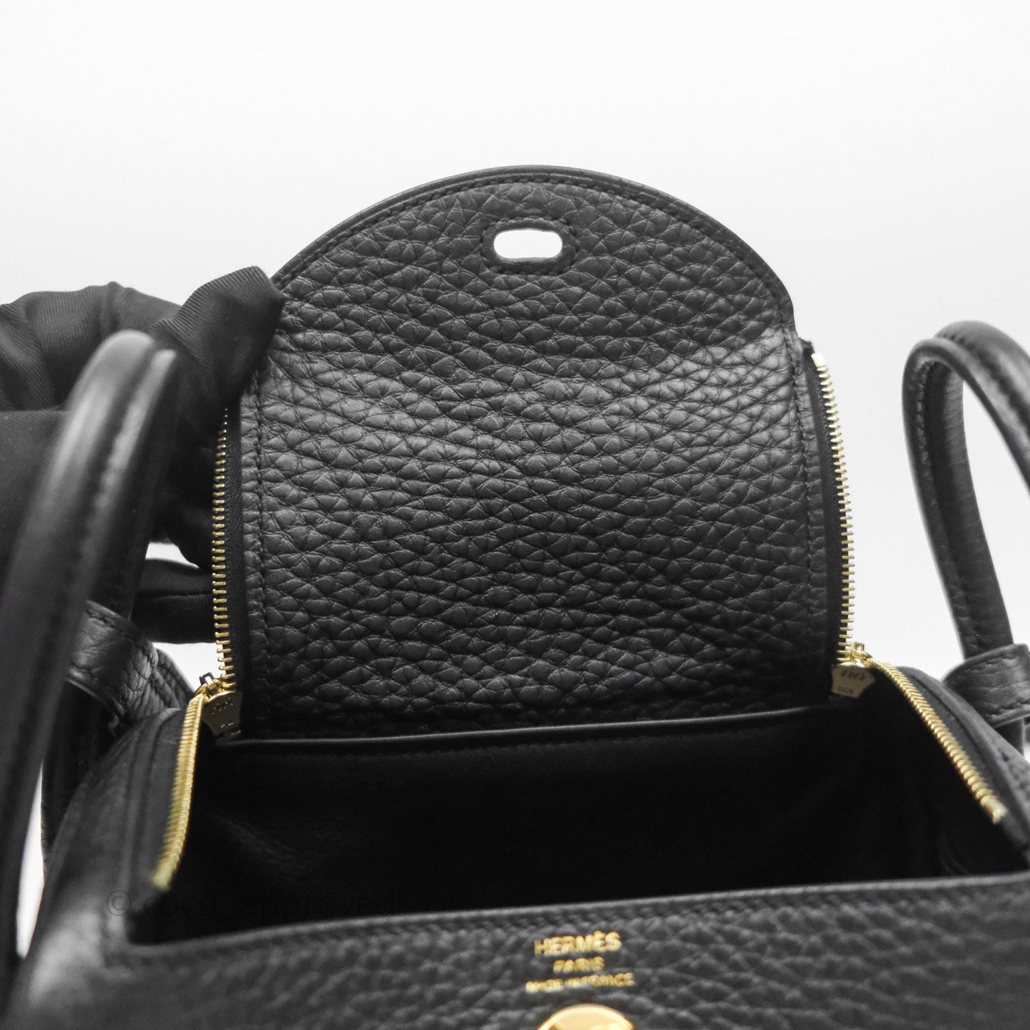 Hermès Mini Lindy 20 Noir 89 Clemence Gold Hardware