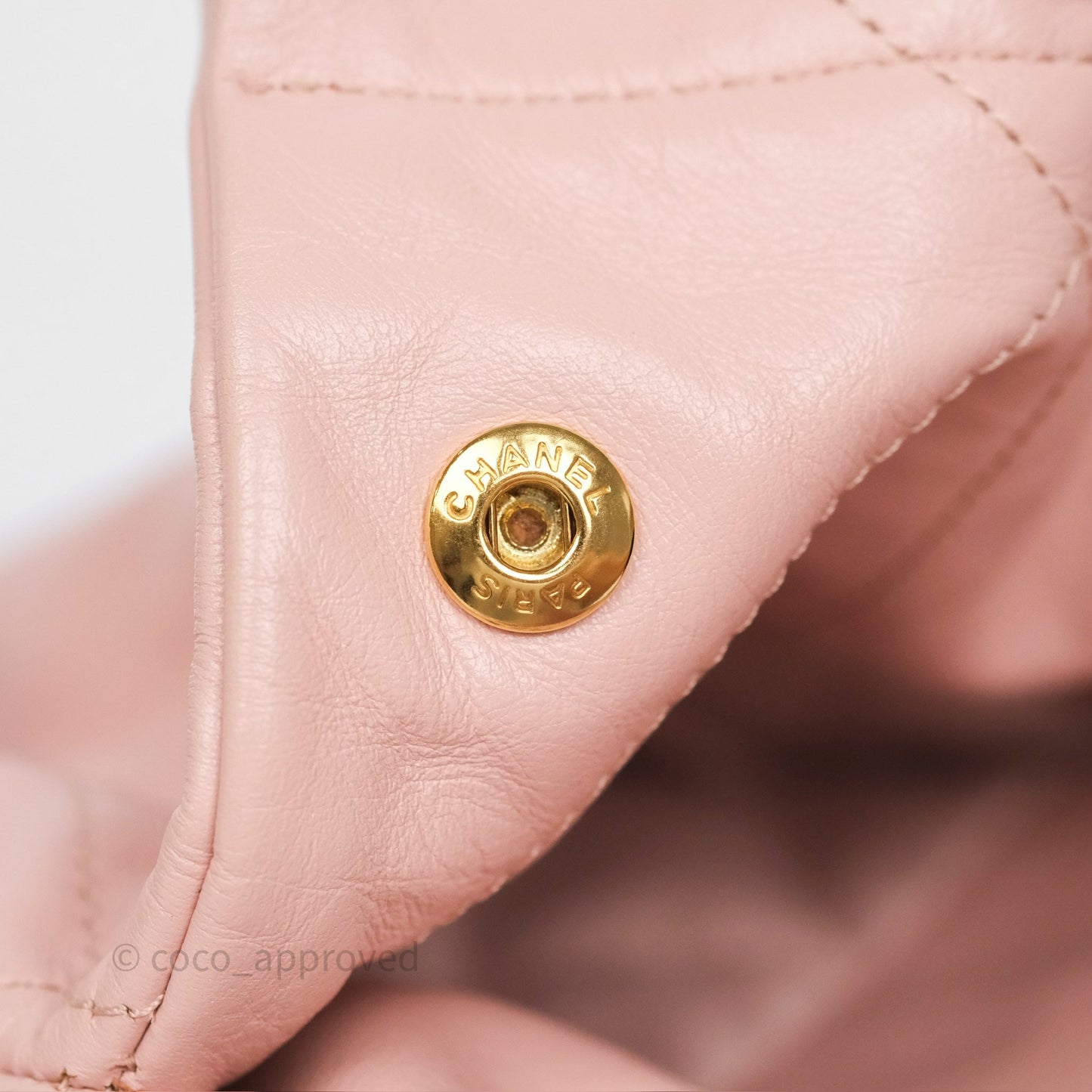 Chanel 22 Medium Pink Crumpled Calfskin Aged Gold Hardware