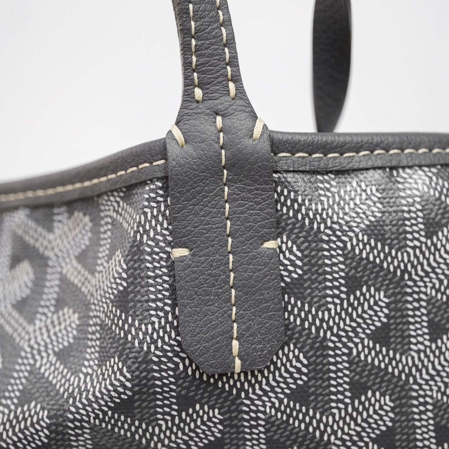 Goyard St Louis Tote PM ⁣⁣⁣⁣⁣⁣⁣⁣⁣⁣⁣⁣⁣⁣⁣⁣⁣⁣⁣⁣Grey