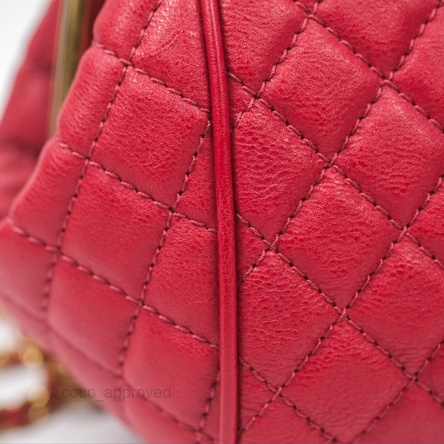 Chanel Quilted Kisslock Handbag With Chain Red Calfskin Gold Hardware