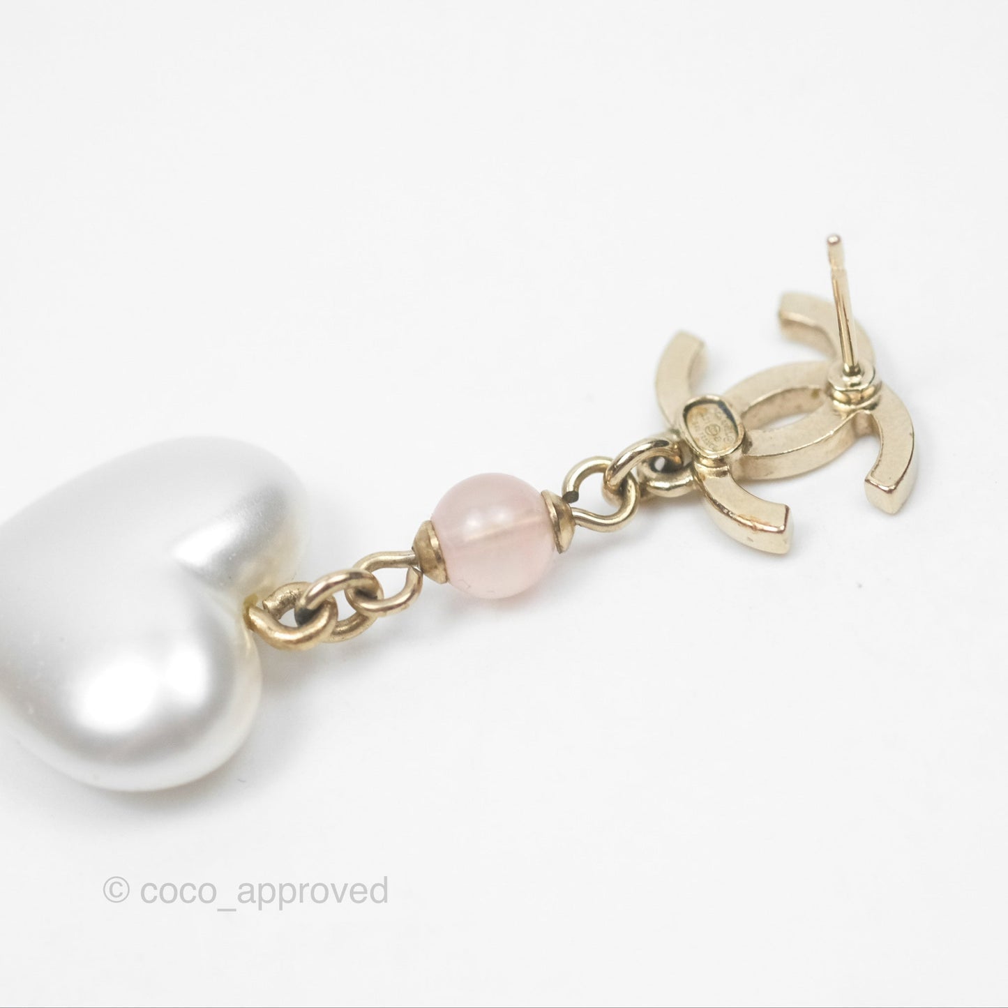 Chanel CC Pink Bead Heart Pearl Crystal CC Drop Earrings Gold Tone 21B