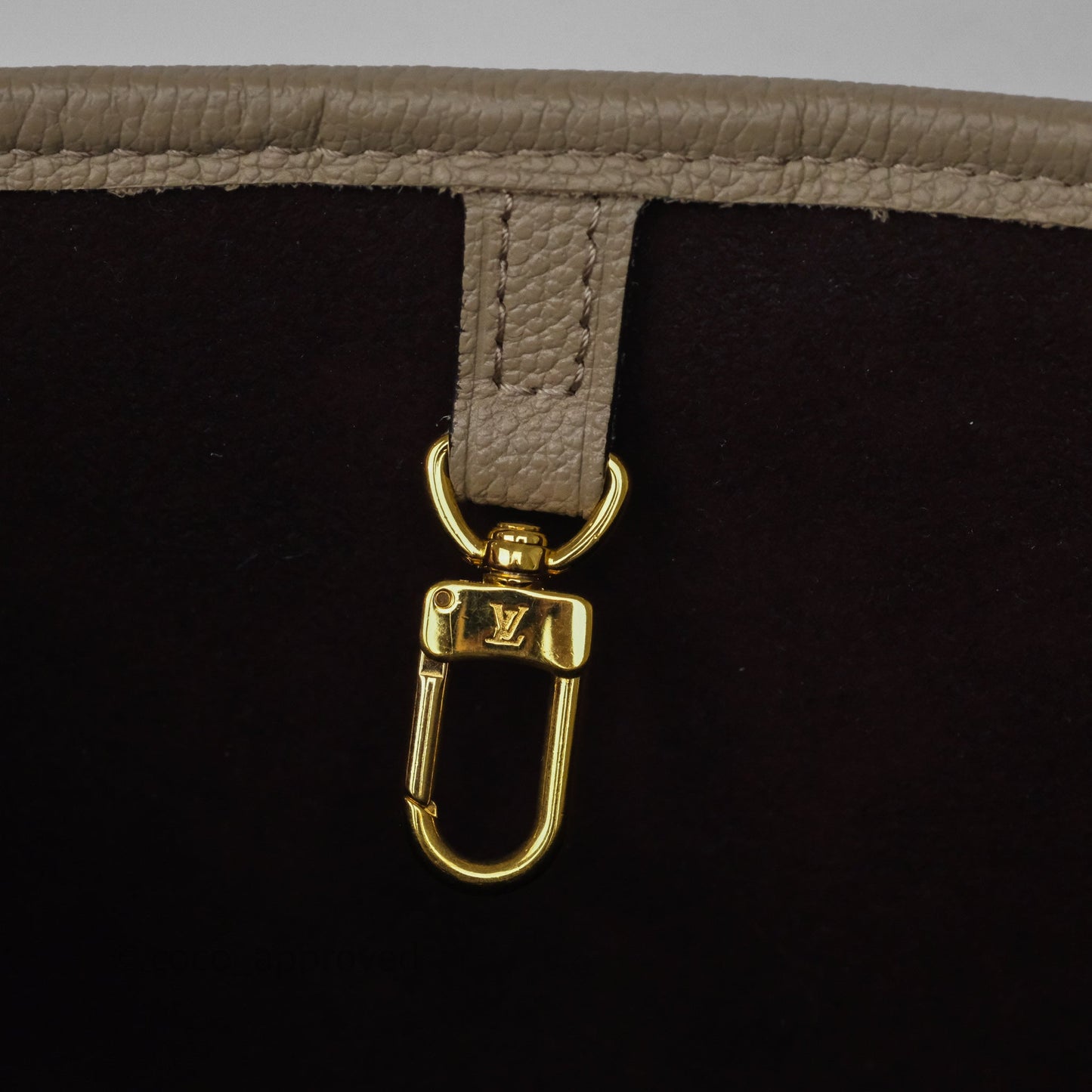 Louis Vuitton Neverfull MM Monogram Empreinte Leather Tourterelle
