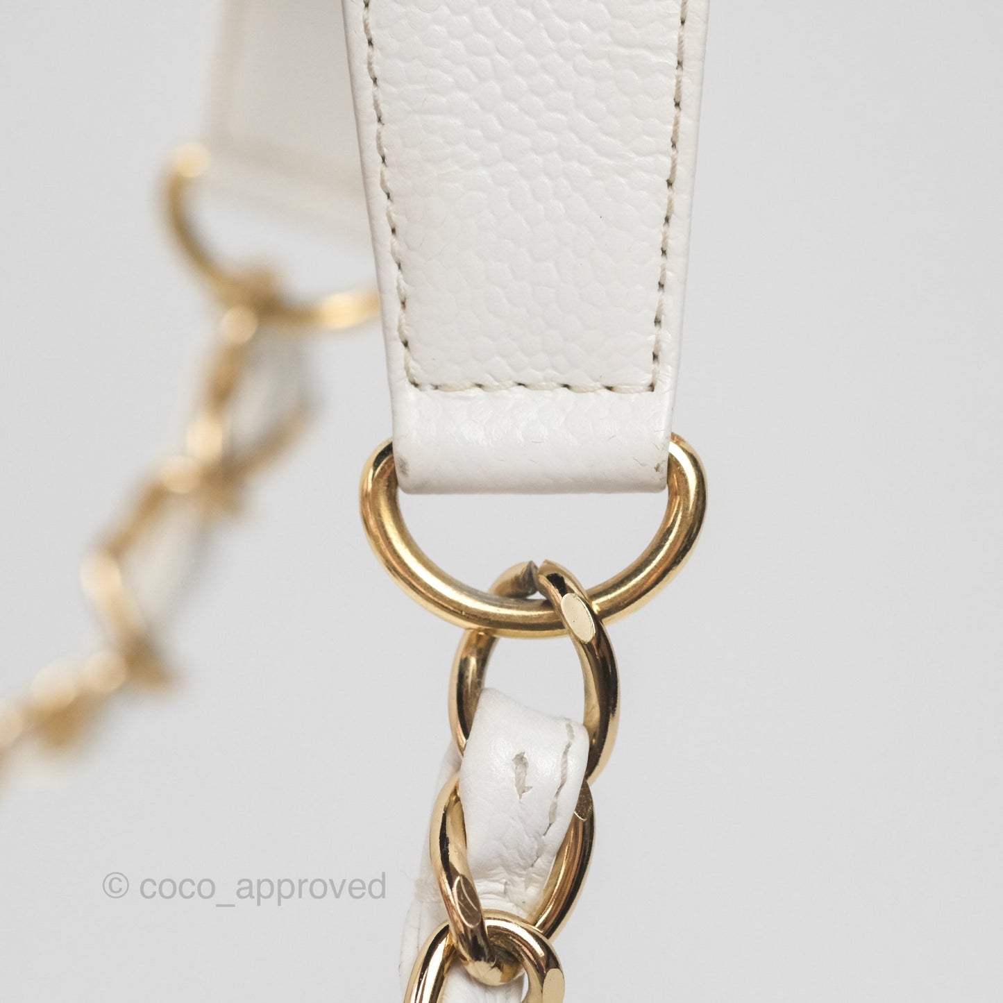 Chanel Vintage CC Quilted Shoulder Bag White Caviar Gold Hardware