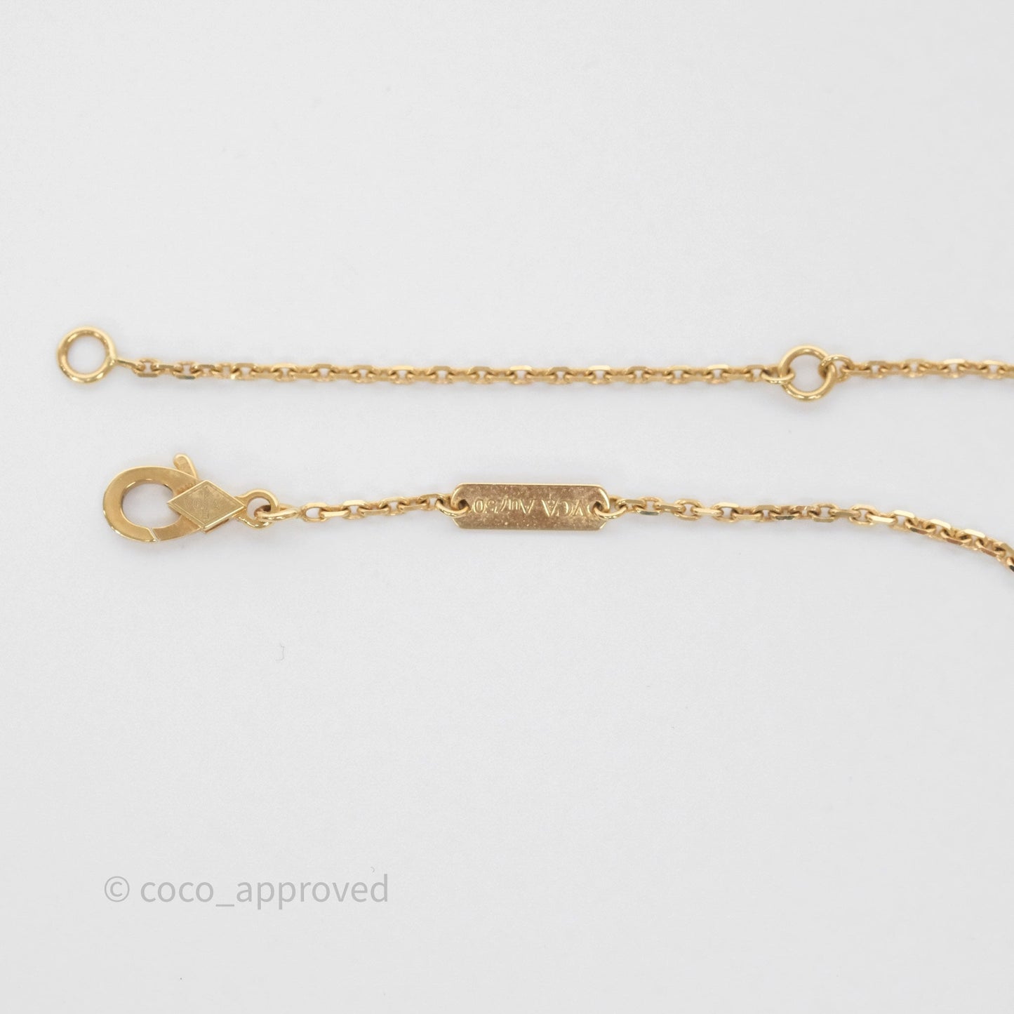 Van Cleef & Arpels Vintage Alhambra Pendant White Mother-of-pearl Yellow Gold