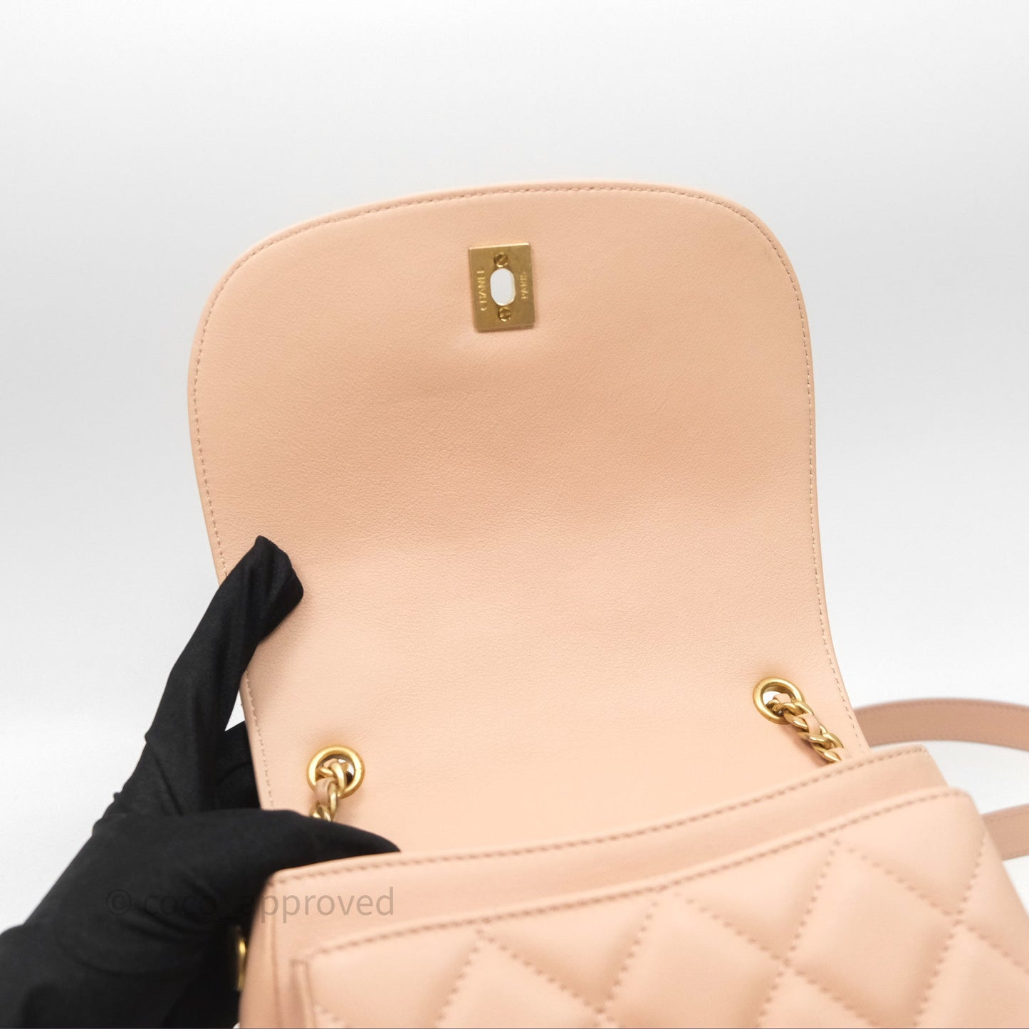 Chanel Messenger Bag Beige Pink Calfskin Aged Gold Hardware
