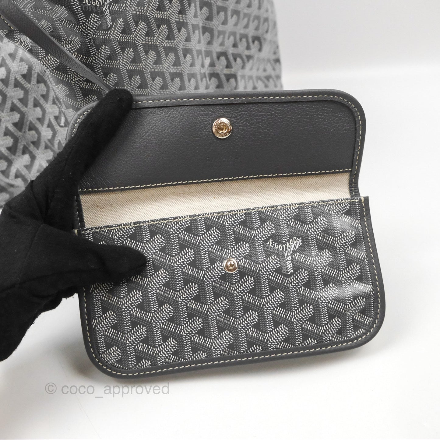 Goyard St Louis Tote PM ⁣⁣⁣⁣⁣⁣⁣⁣⁣⁣⁣⁣⁣⁣⁣⁣⁣⁣⁣⁣Grey Goyardine Canvas