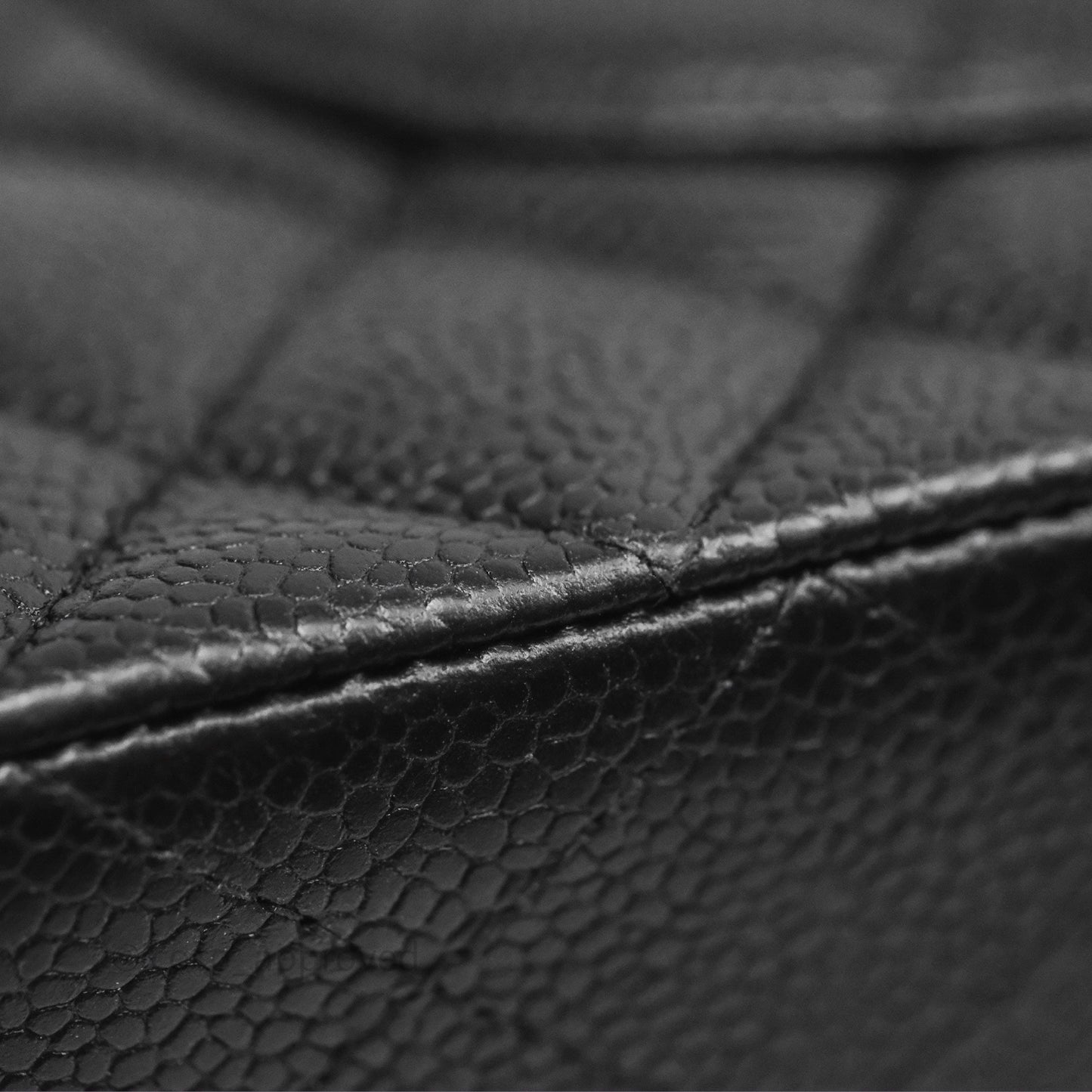 Chanel Classic M/L Medium Flap Quilted Black Caviar Silver Hardware