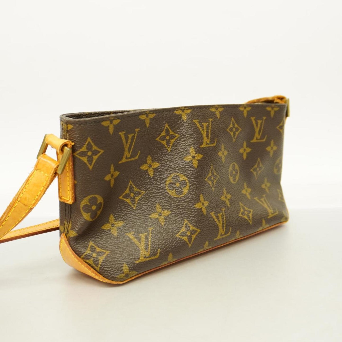 Louis Vuitton Trotteur  Canvas Shoulder Bag ()