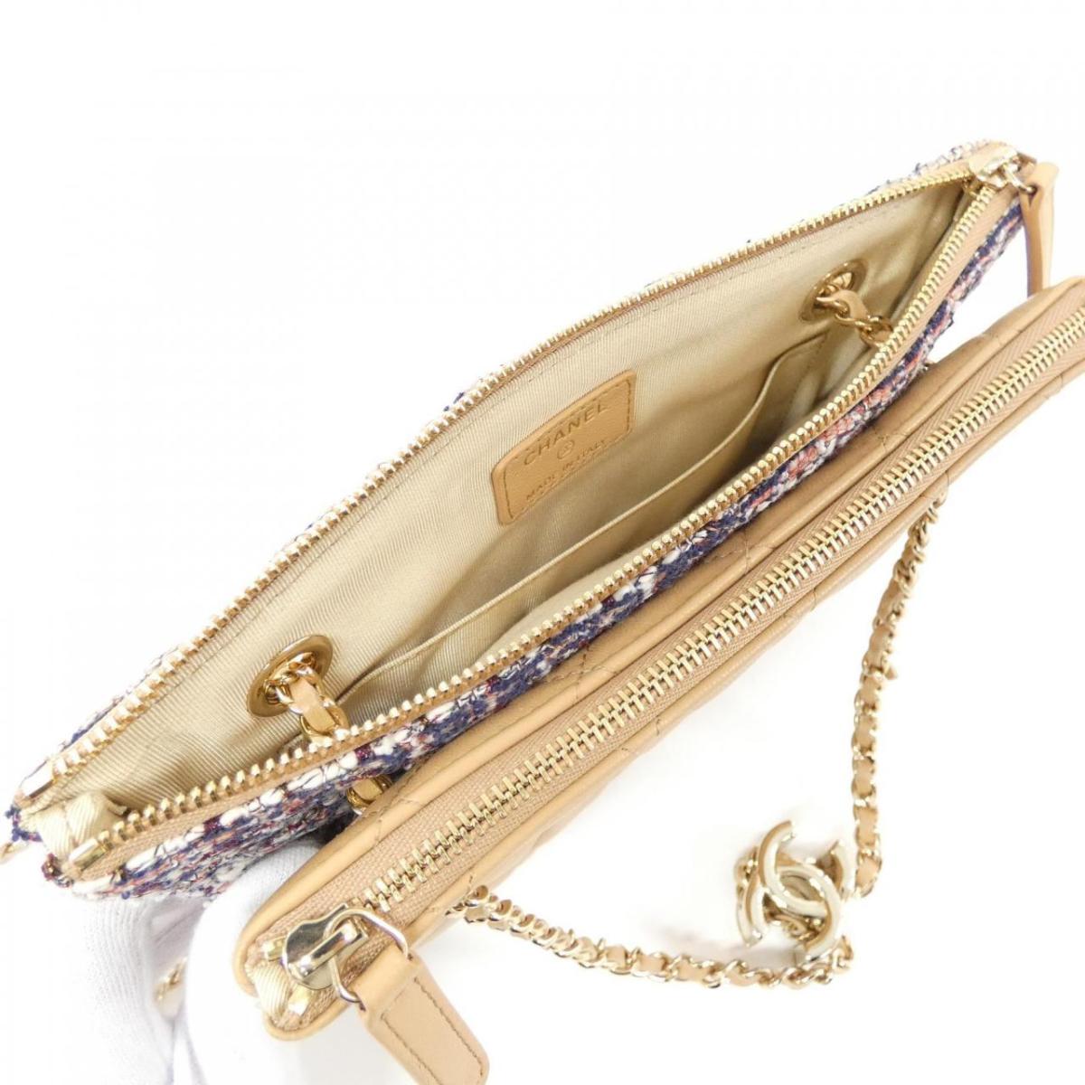 Chanel AP1074 Shoulder Bag