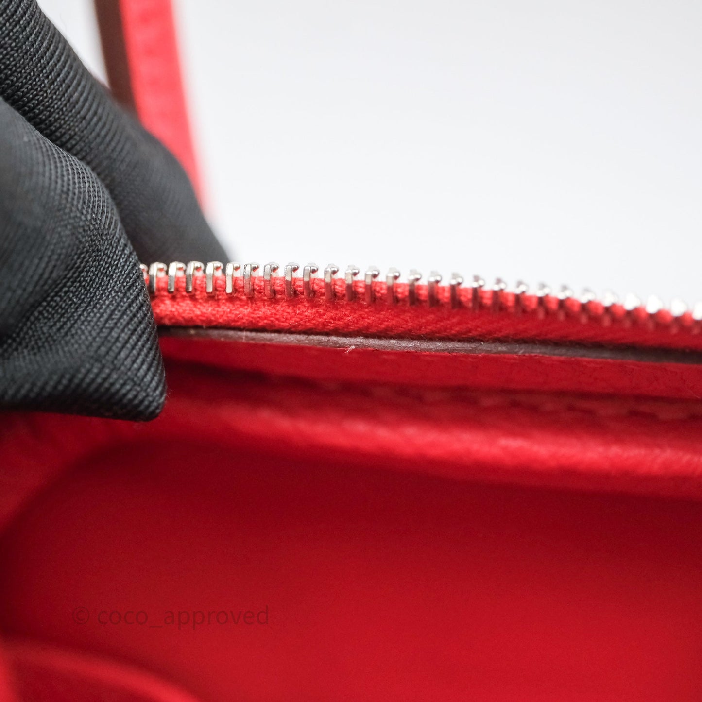 Hermes Lindy 26 Clemence Rouge Palladium Hardware
