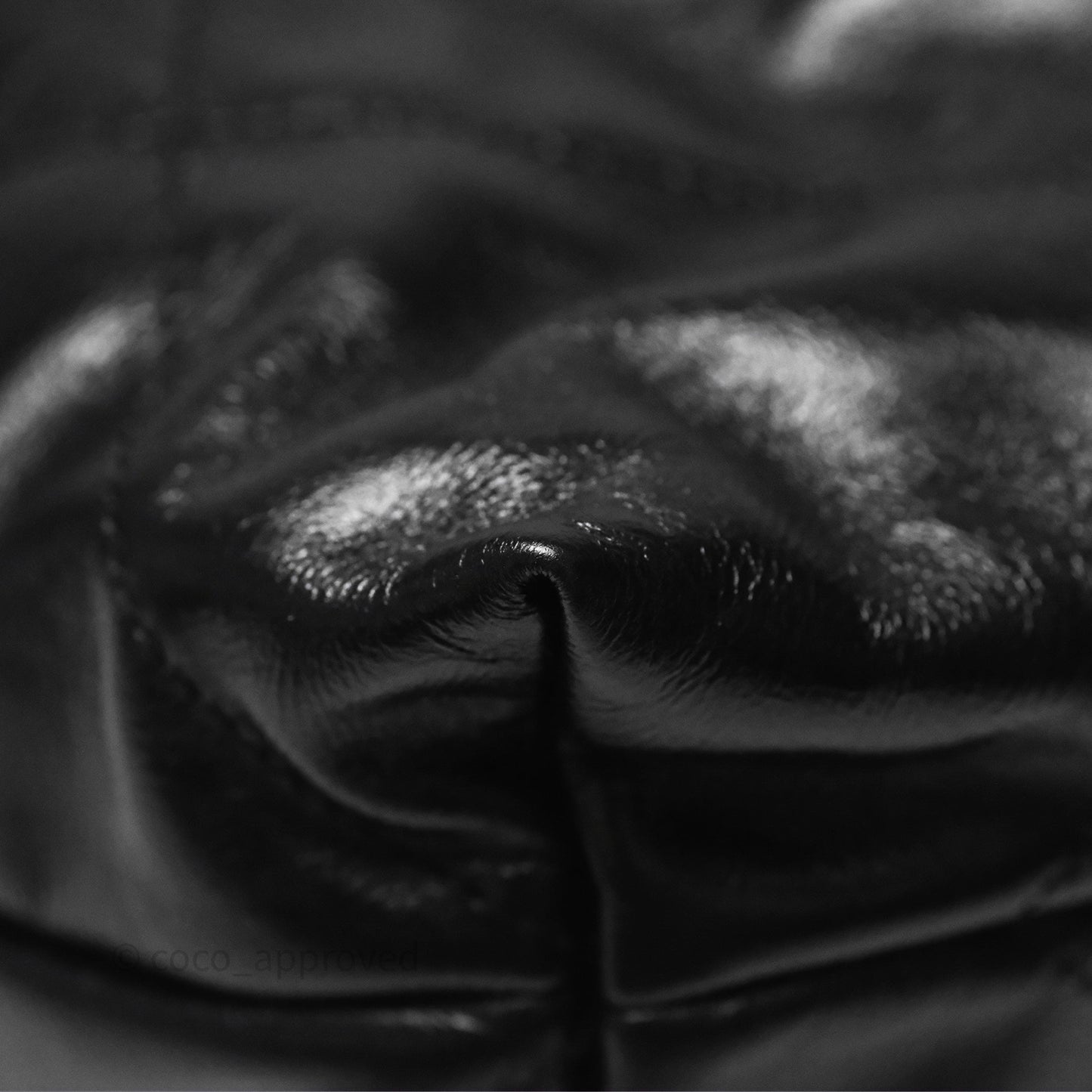 Chanel 22 Bag Medium Black Crumpled Calfskin Aged Gold Hardware