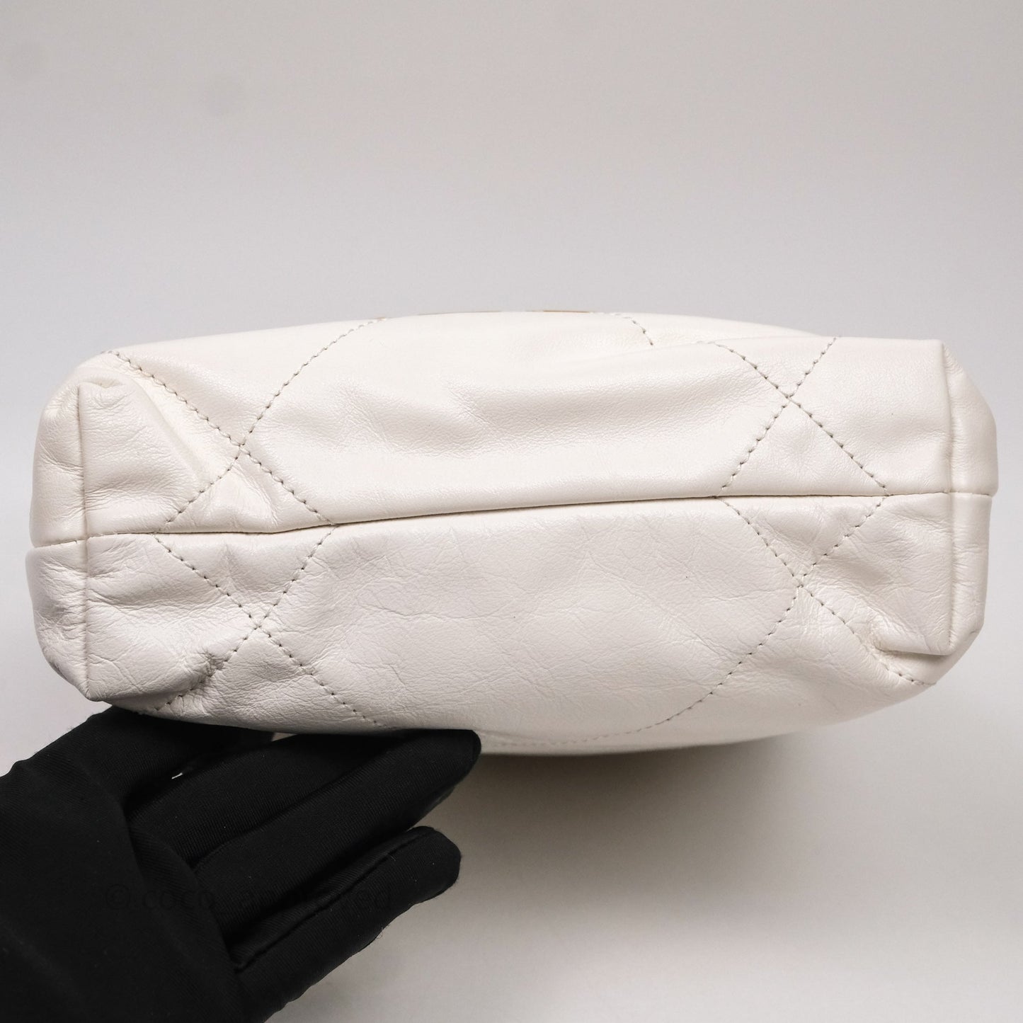 Chanel 22 Mini Bag White Calfskin Aged Gold Hardware