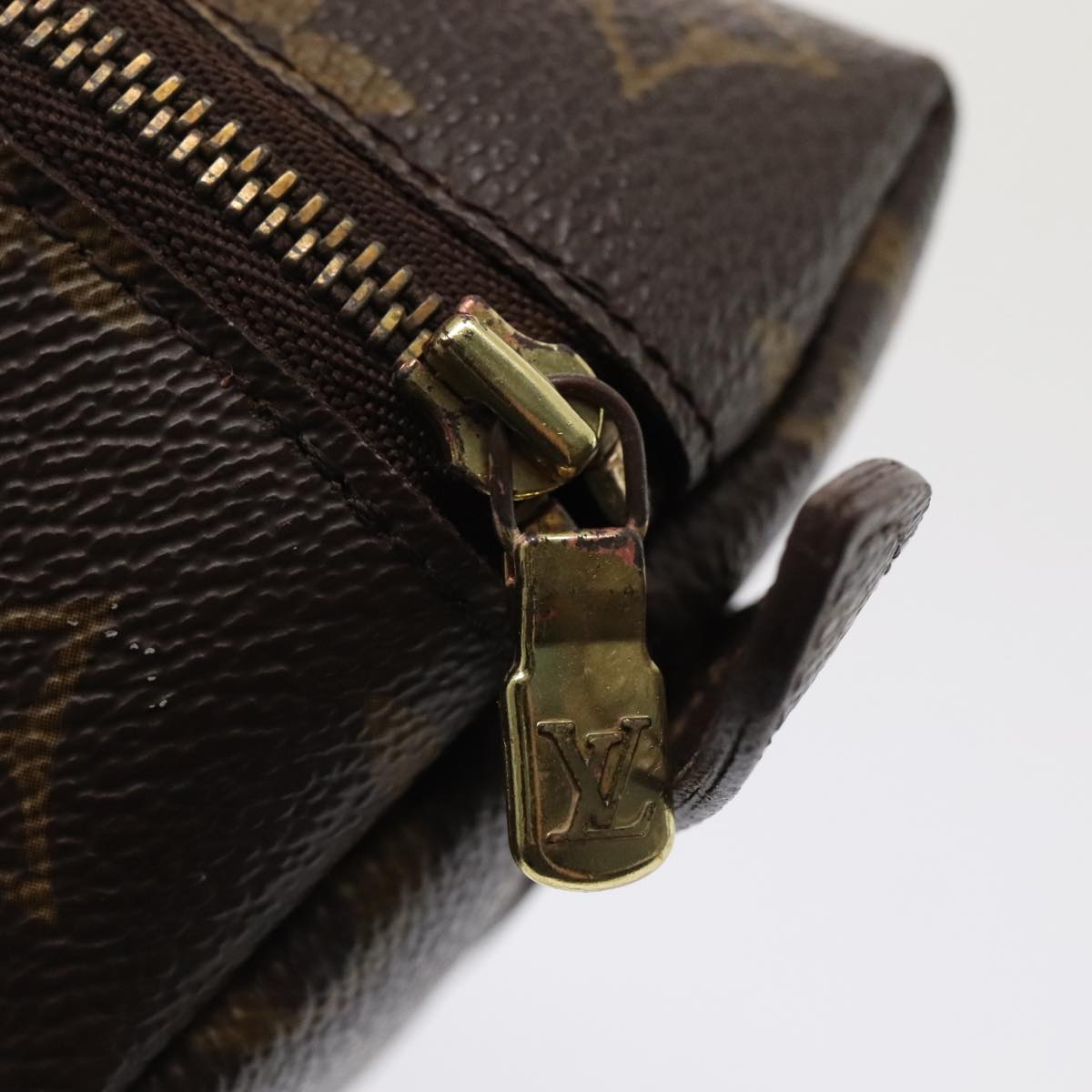 LOUIS VUITTON Monogram Trousse Demi Ronde Cosmetic Pouch M47520 LV 90360