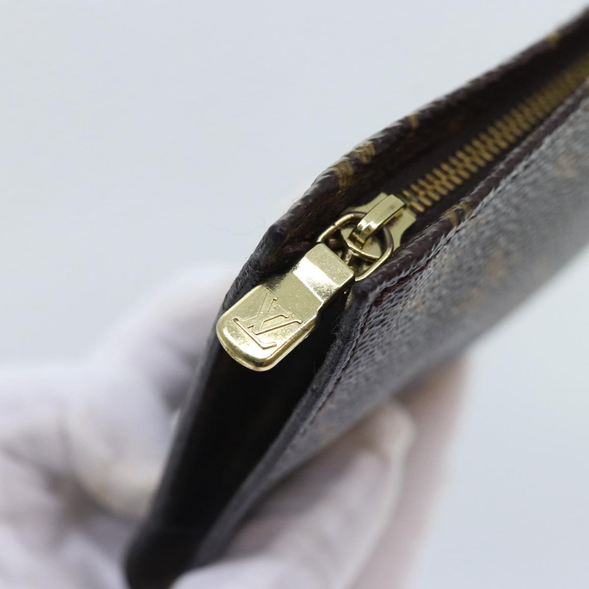 LOUIS VUITTON Monogram Bucket GM Pouch Accessory Pouch LV 90399