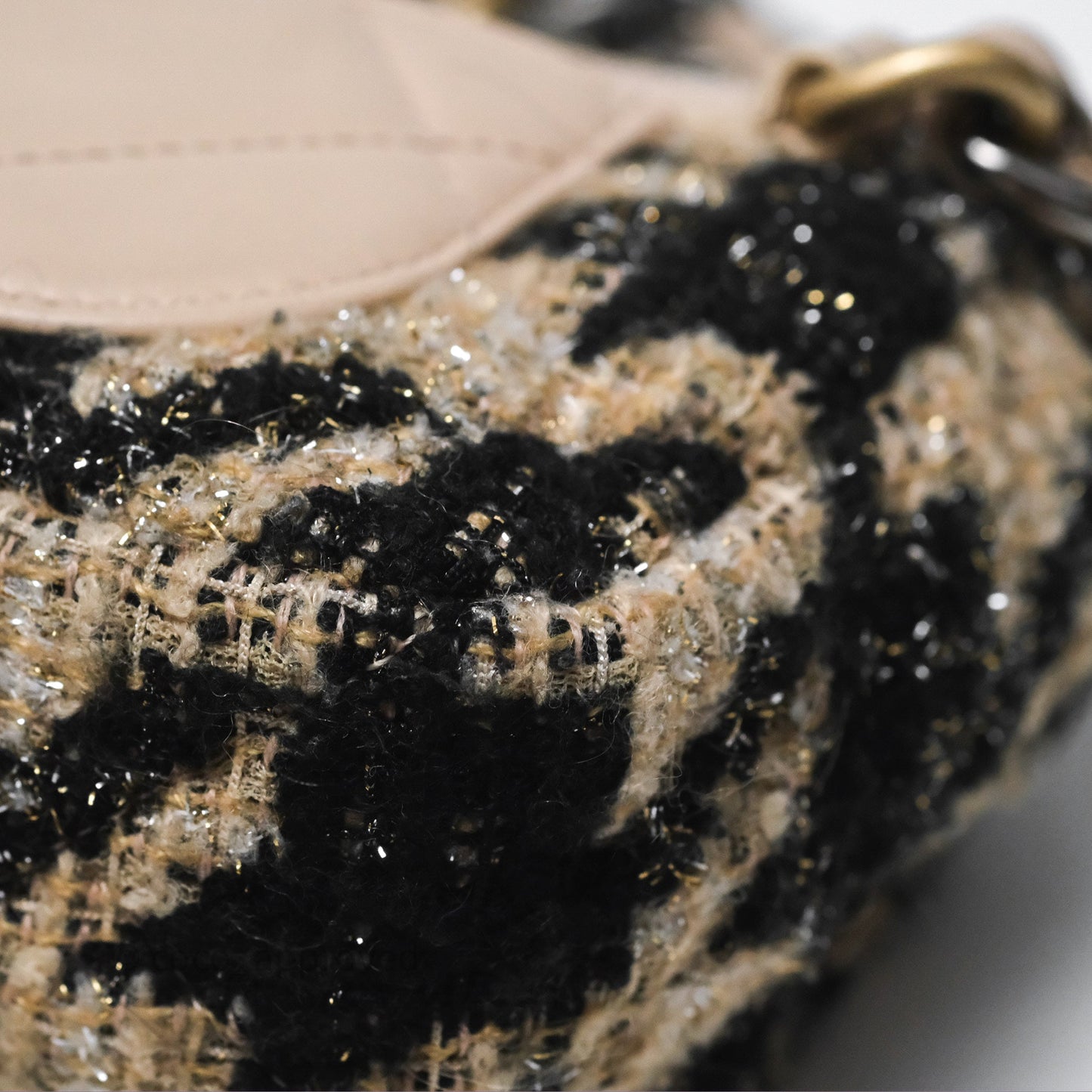 Chanel 19 Waist Bag Tweed Houndstooth Black Beige Mixed Hardware 19K