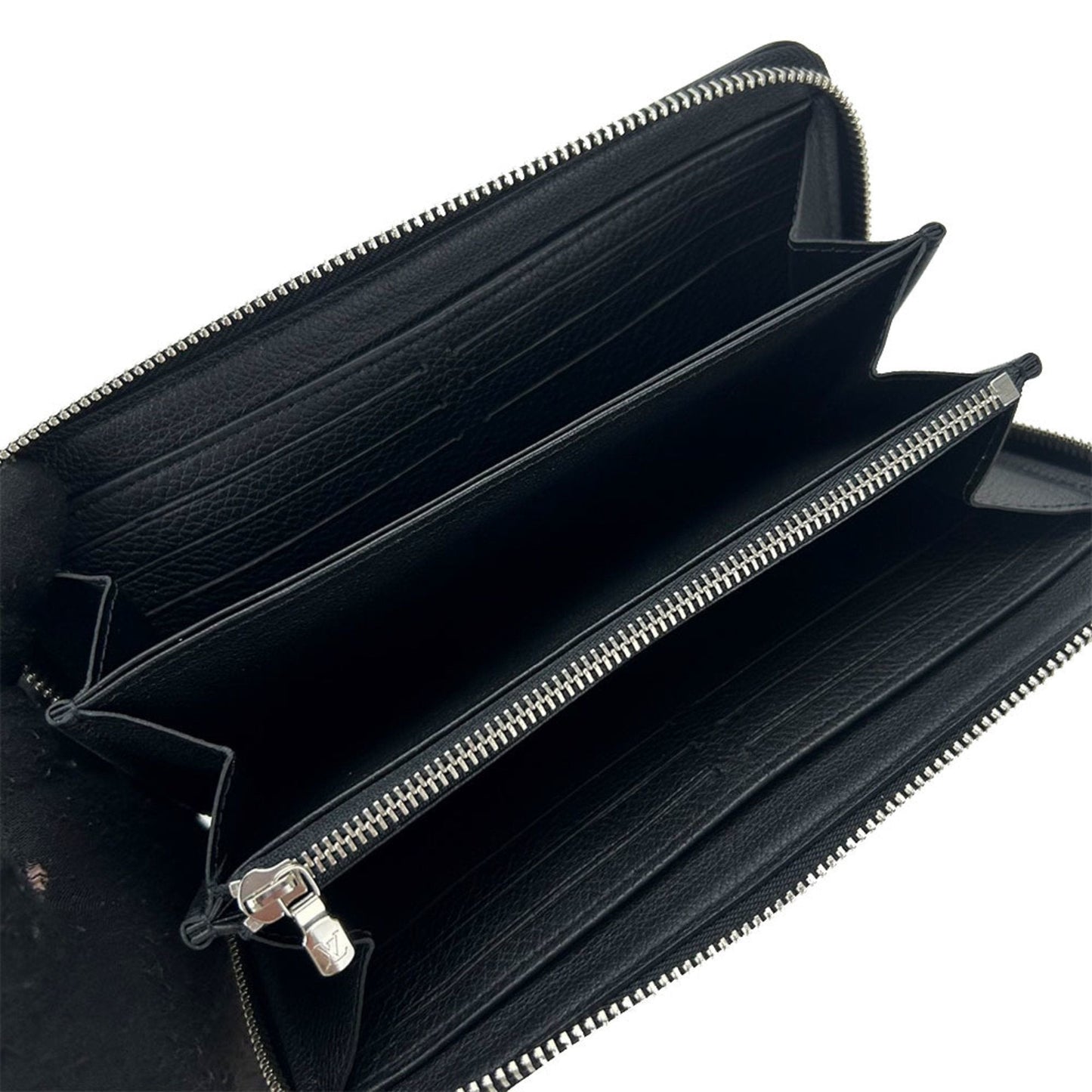 Louis Vuitton  Leather Wallet  ()