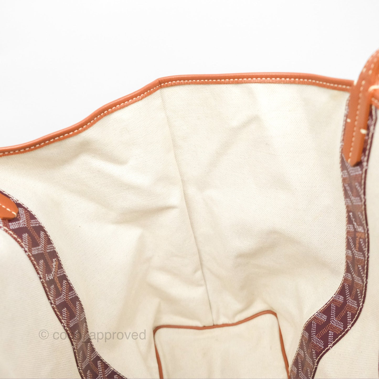 Goyard St Louis Pertuis Tote PM ⁣⁣⁣⁣⁣⁣⁣⁣⁣⁣⁣⁣⁣⁣⁣⁣⁣⁣⁣⁣Burgundy