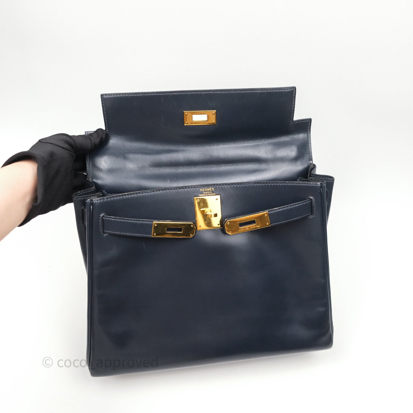 Hermès Vintage Kelly 28 Retourn Navy Box Leather Gold Hardware