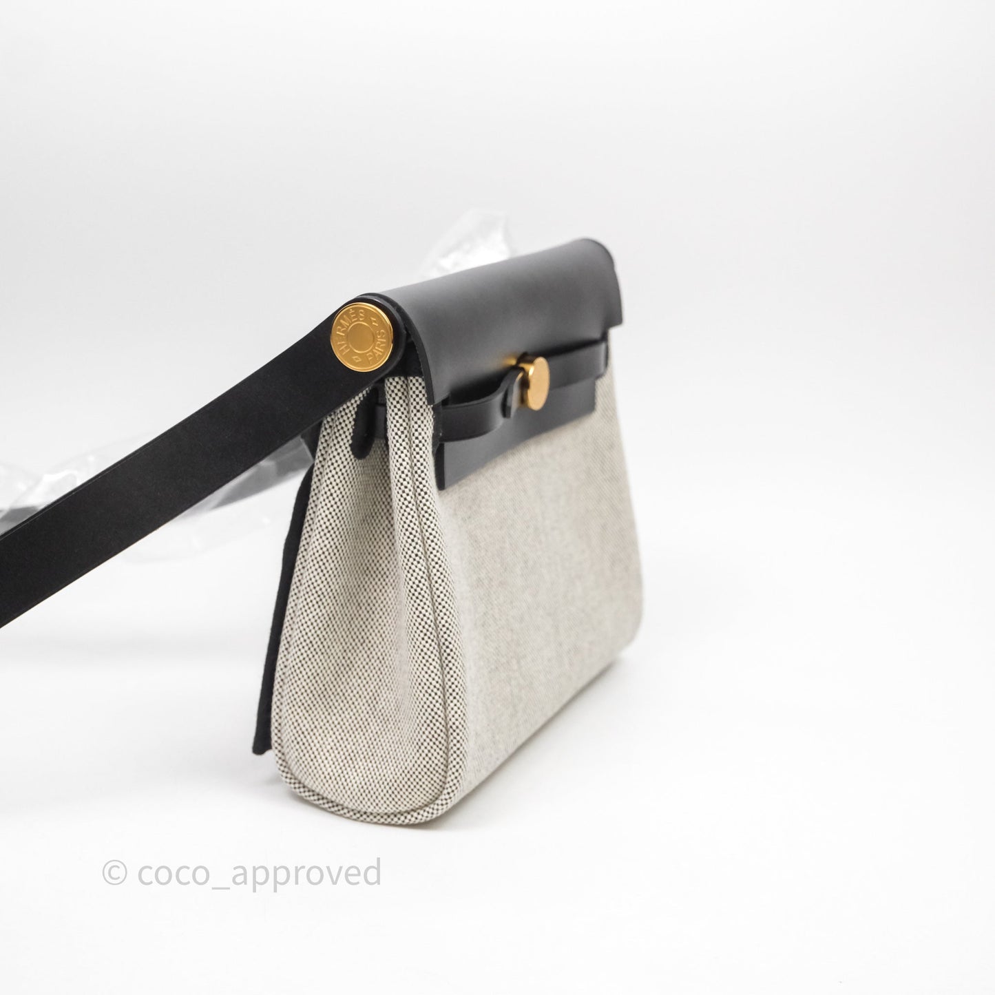 Hermès Herbag Zip 20 Mini Ecru-Noir Canvas Gold Hardware