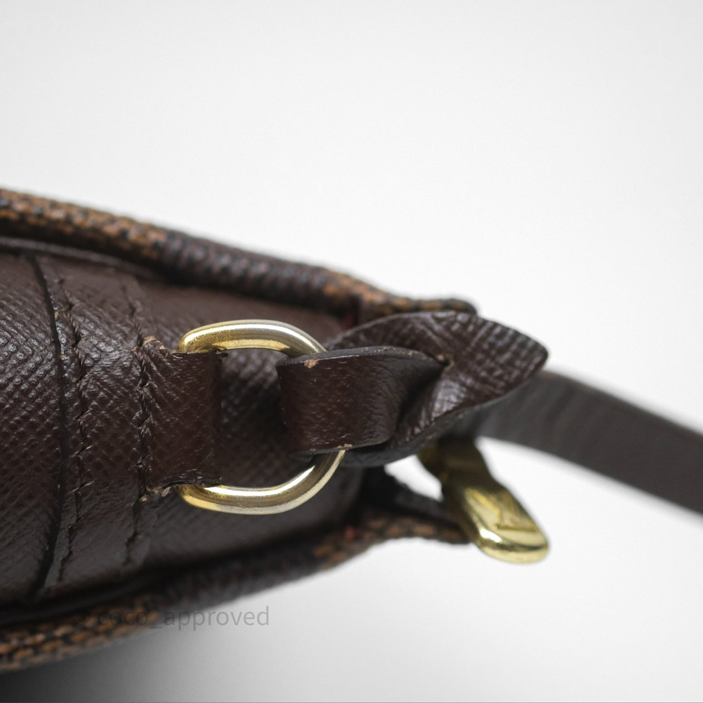 Louis Vuitton Trousse Make Up Pochette Damier Ebene