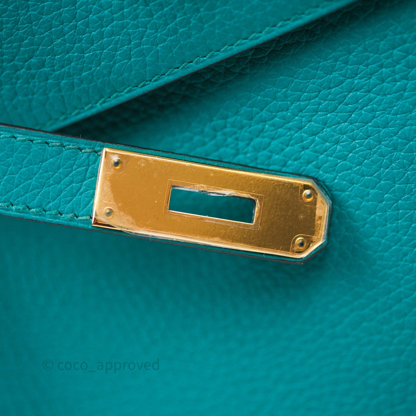 Hermès Kelly 28 Retourne Bleu Paon 7F Clemence Gold Hardware