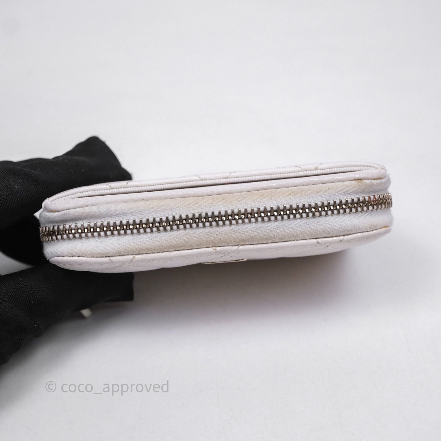 Chanel Classic Zipped Coin Purse White Caviar Gold Hardware