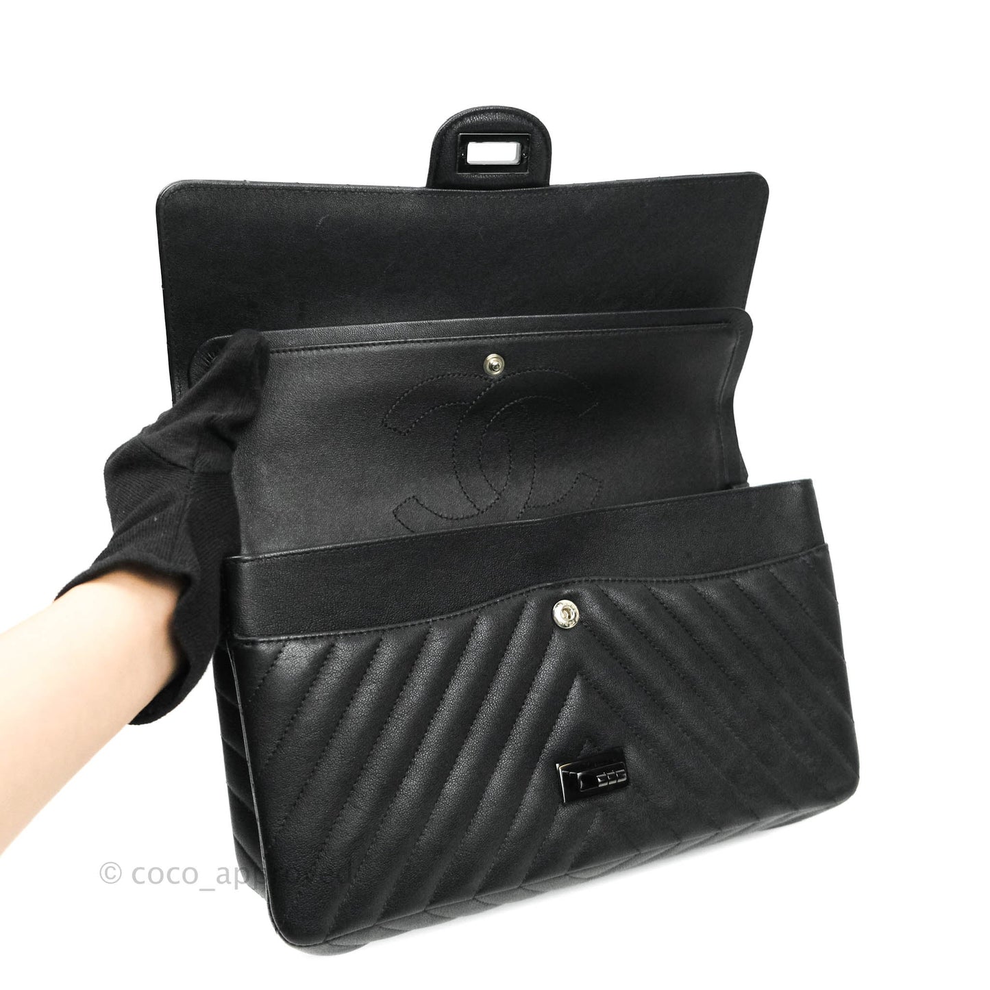 Chanel Reissue Chevron So Black Black Hardware 226