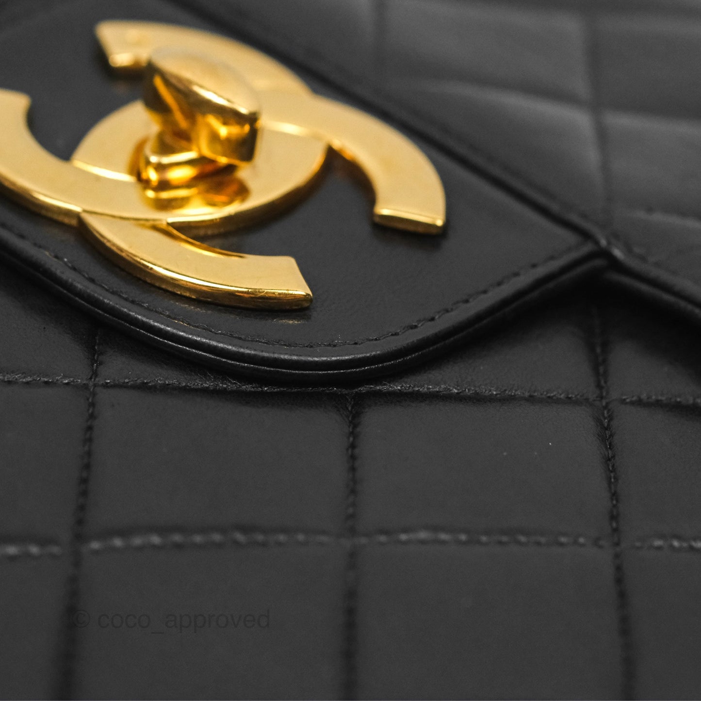 Chanel Vintage Jumbo Single Flap Black Lambskin 24K Gold Hardware