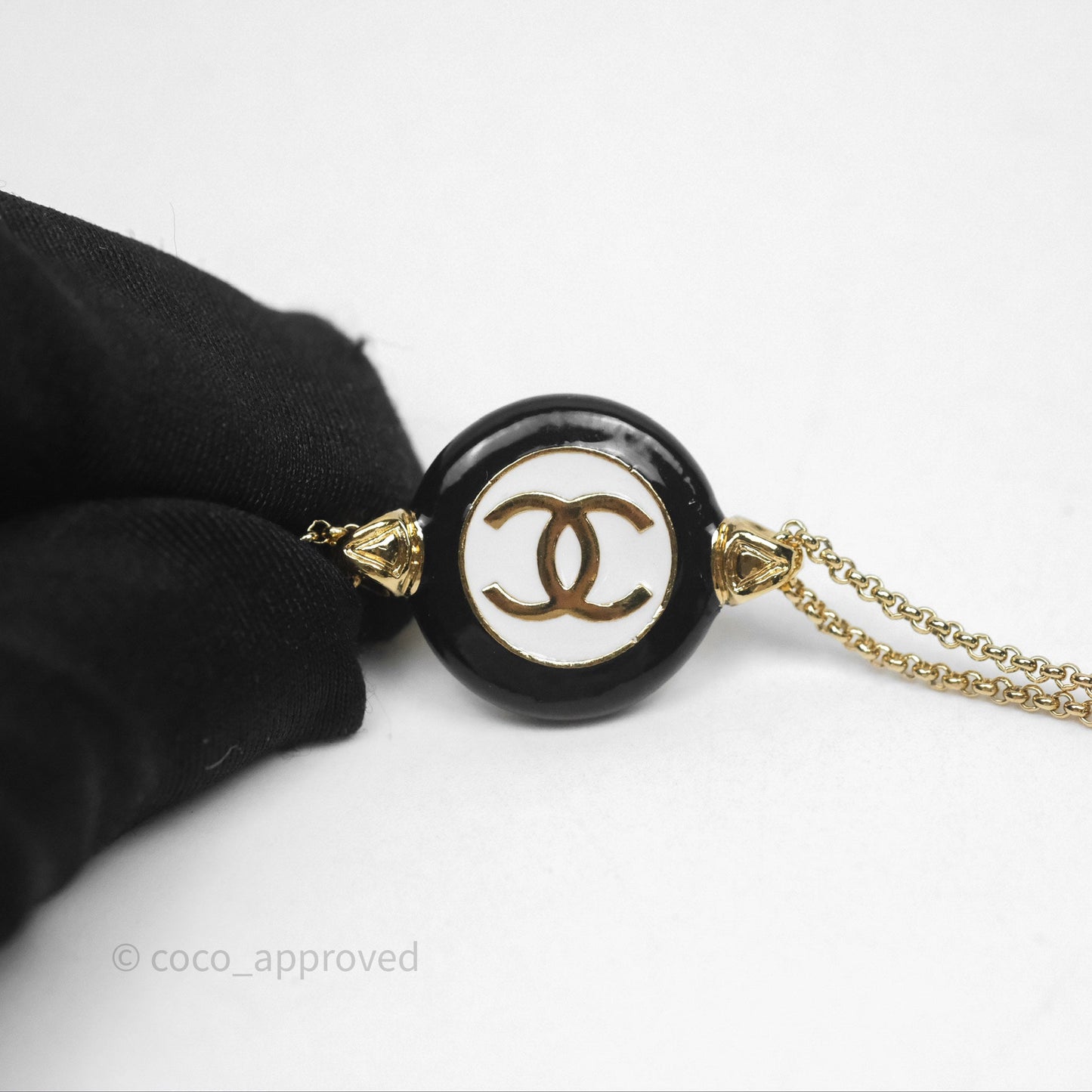 Chanel Black/ White Round CC Bracelet Gold Tone 24P