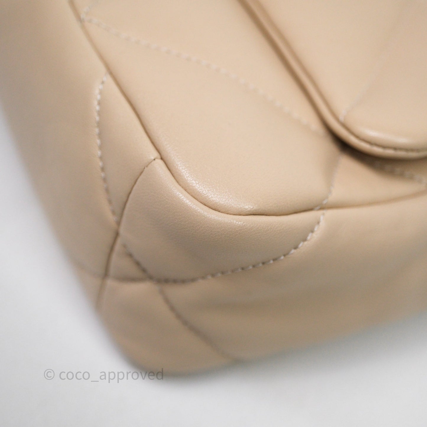 Chanel 19 Small Beige Lambskin Mixed Hardware