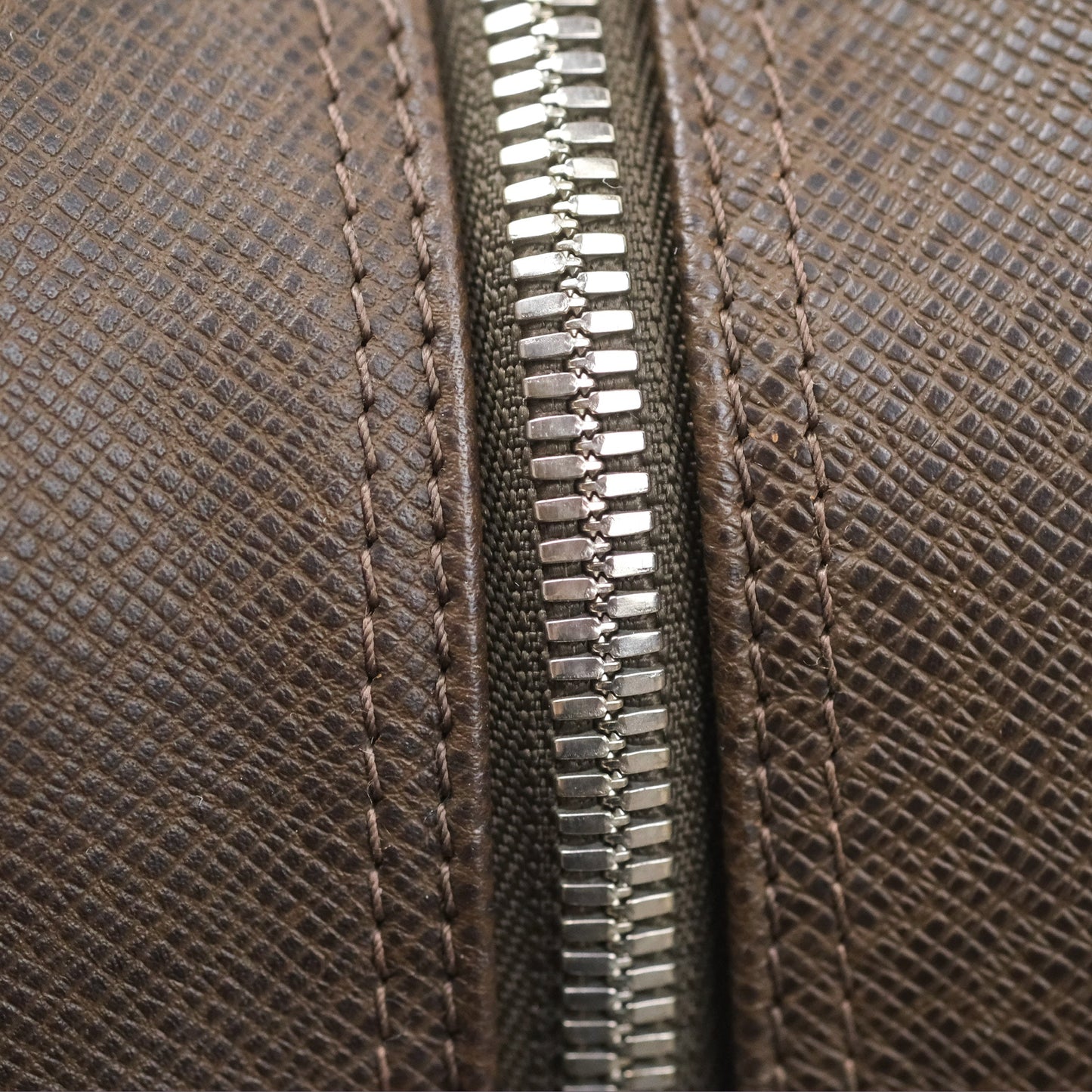 Louis Vuitton Vintage Kendall PM in Brown Taiga Leather
