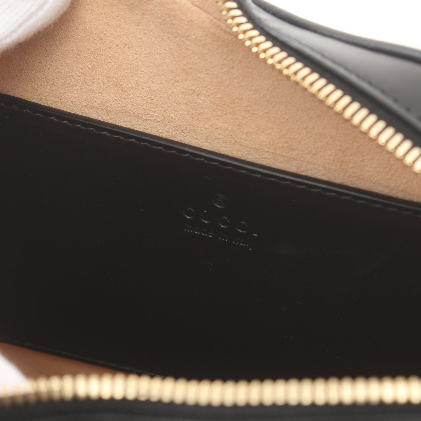 Luxury Gucci Trending 2025 Interlocking G Chain shoulder bag Heart Leather Black
