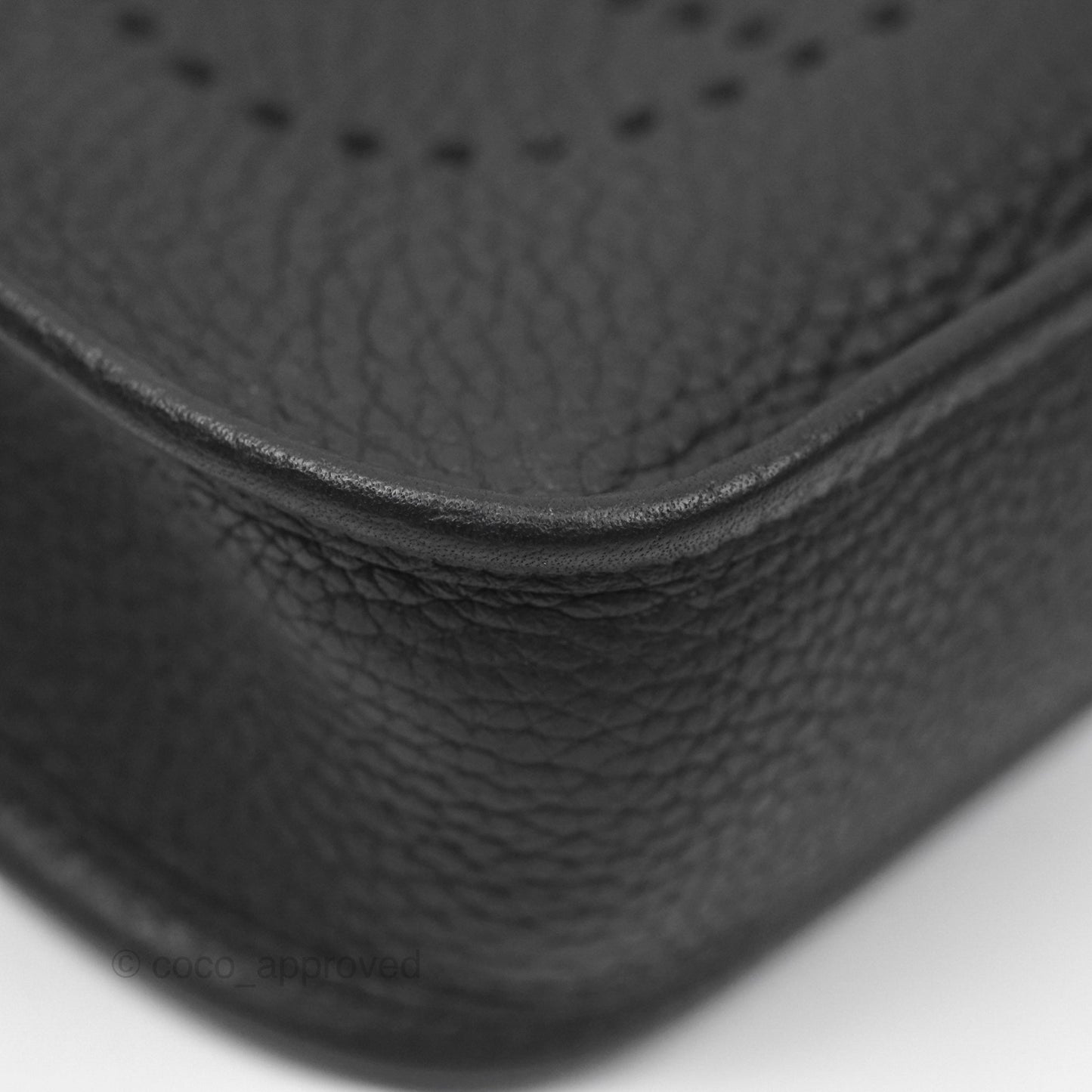 Hermès Mini Evelyne 16 Noir 89 Clemence Gold Hardware