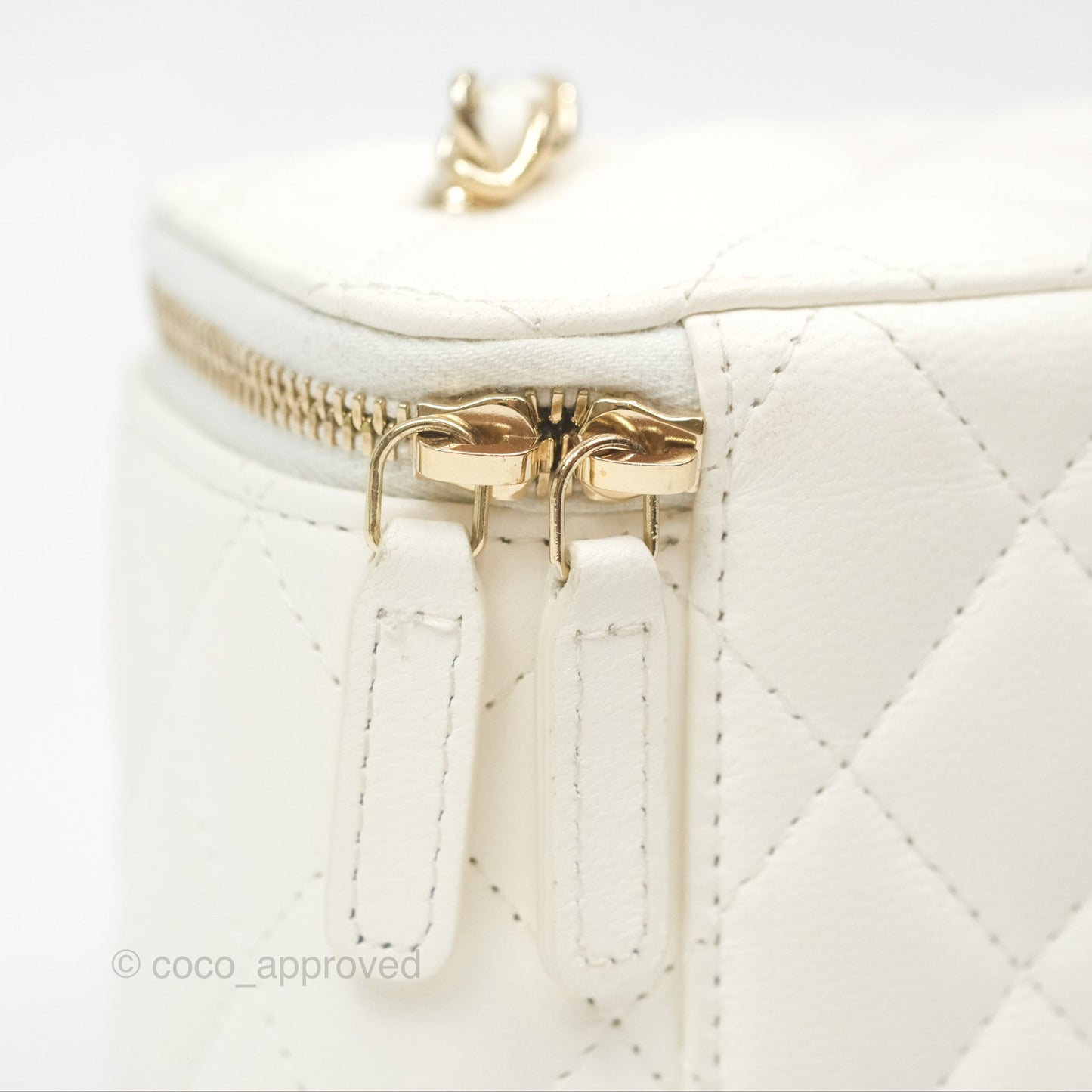 Chanel Mini Ball Crush Vanity With Chain White Lambskin Gold Hardware