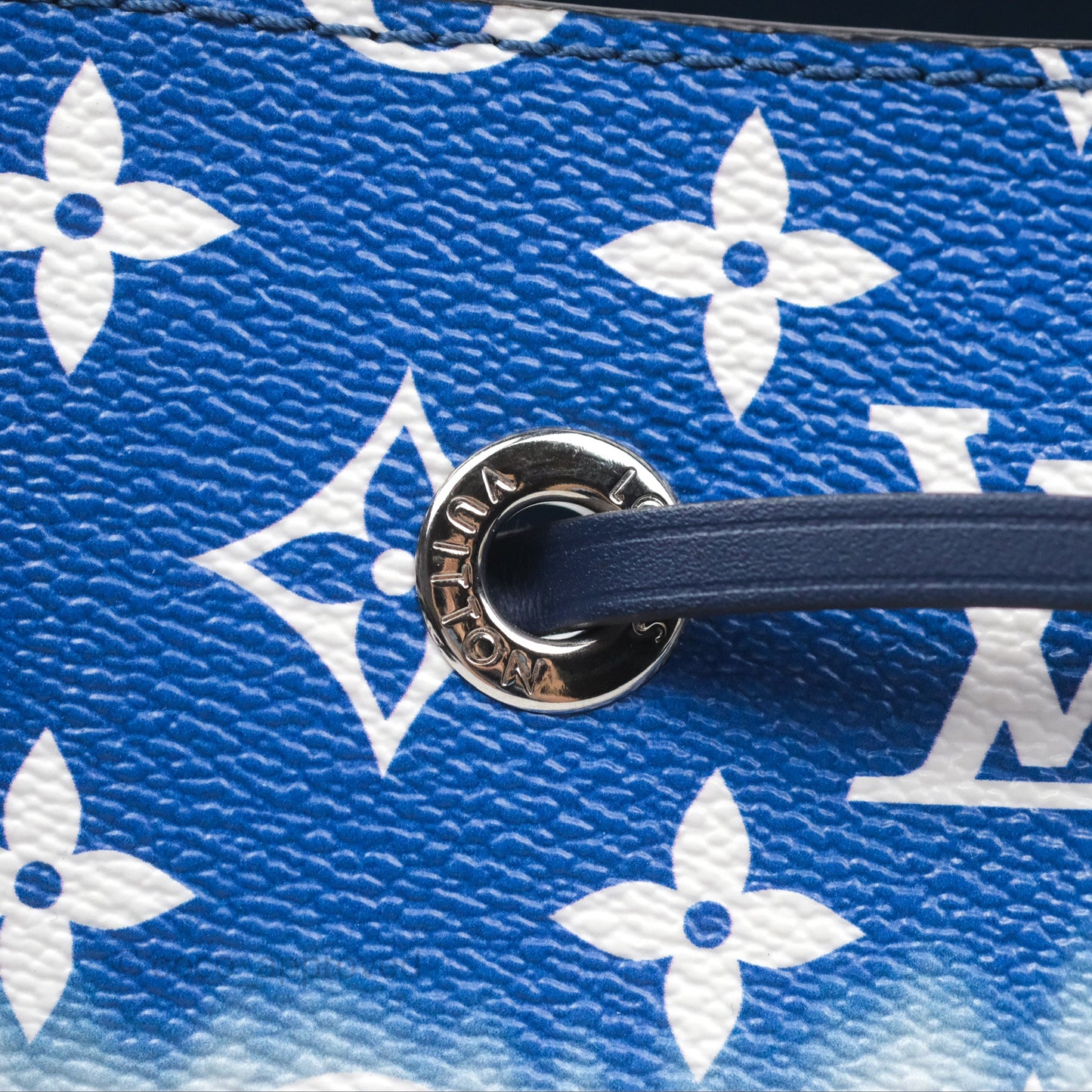 Louis Vuitton Escale Néonoé MM Monogram Blue