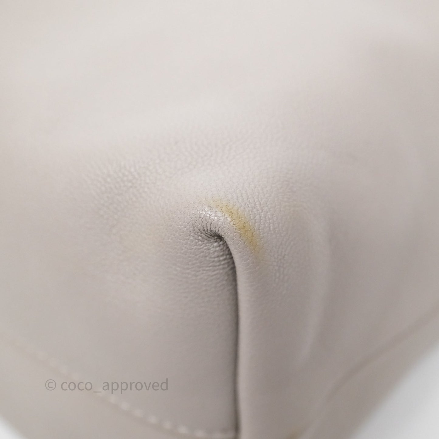 Loewe Medium Flamenco Purse in Mellow Nappa Lambskin Shell Grey