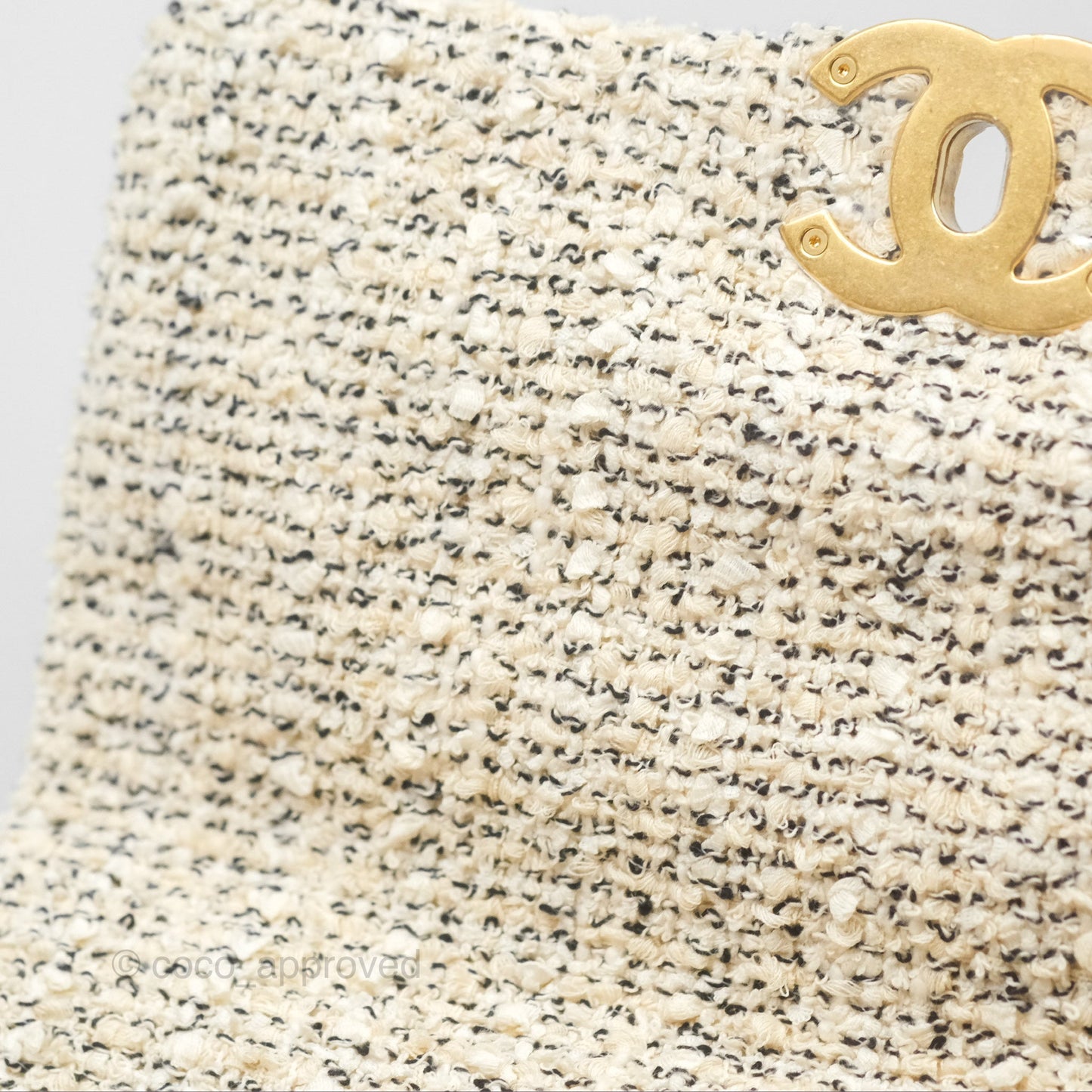 Chanel 19 Small Tweed Oreo Cream Mixed Hardware