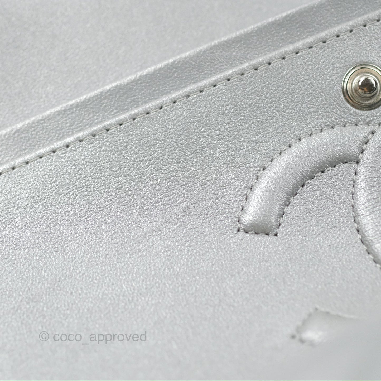 Chanel Classic M/L Medium Flap Quilted Pearly Silver Silver Hardware 23P