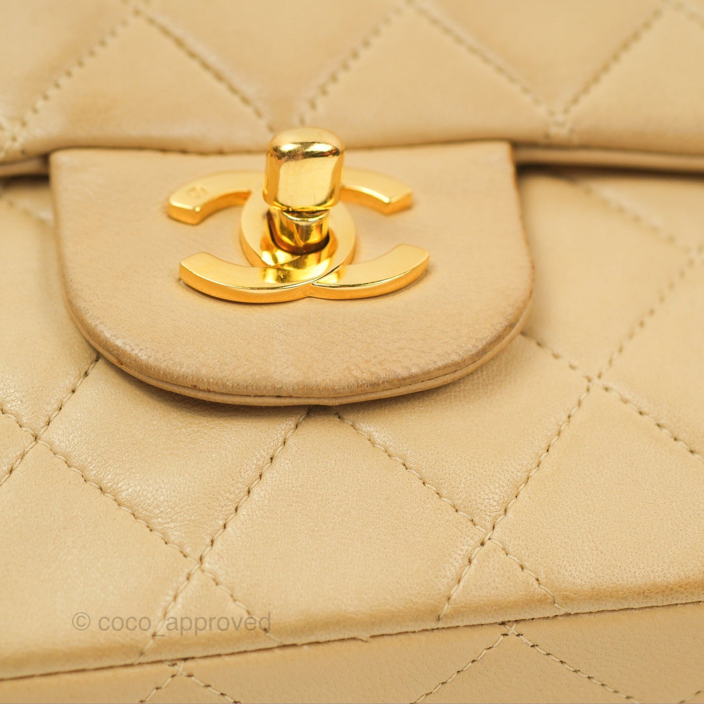 Chanel Vintage Medium Classic Flap Beige Lambskin 24K Gold Hardware