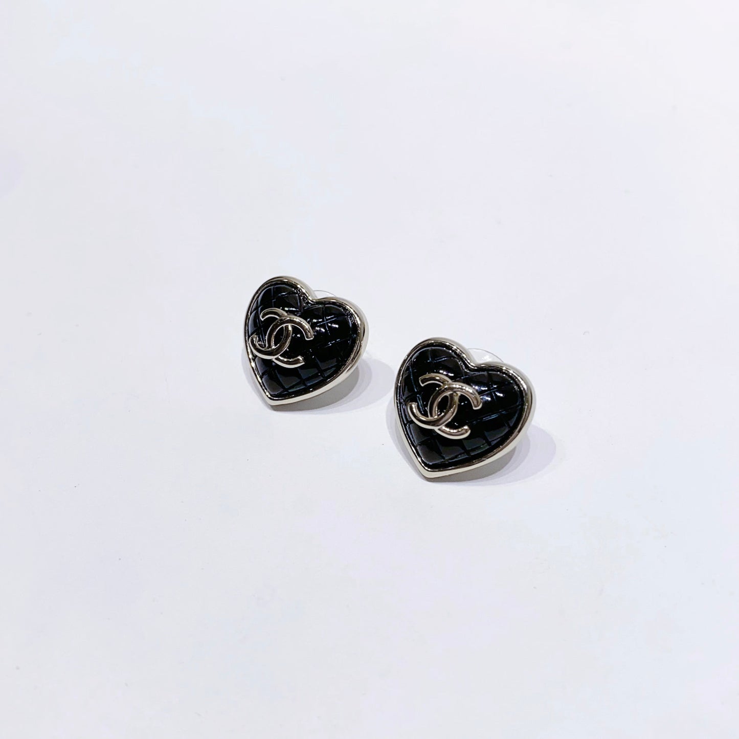 No.4265-Chanel Metal & Pearl Heart Earrings