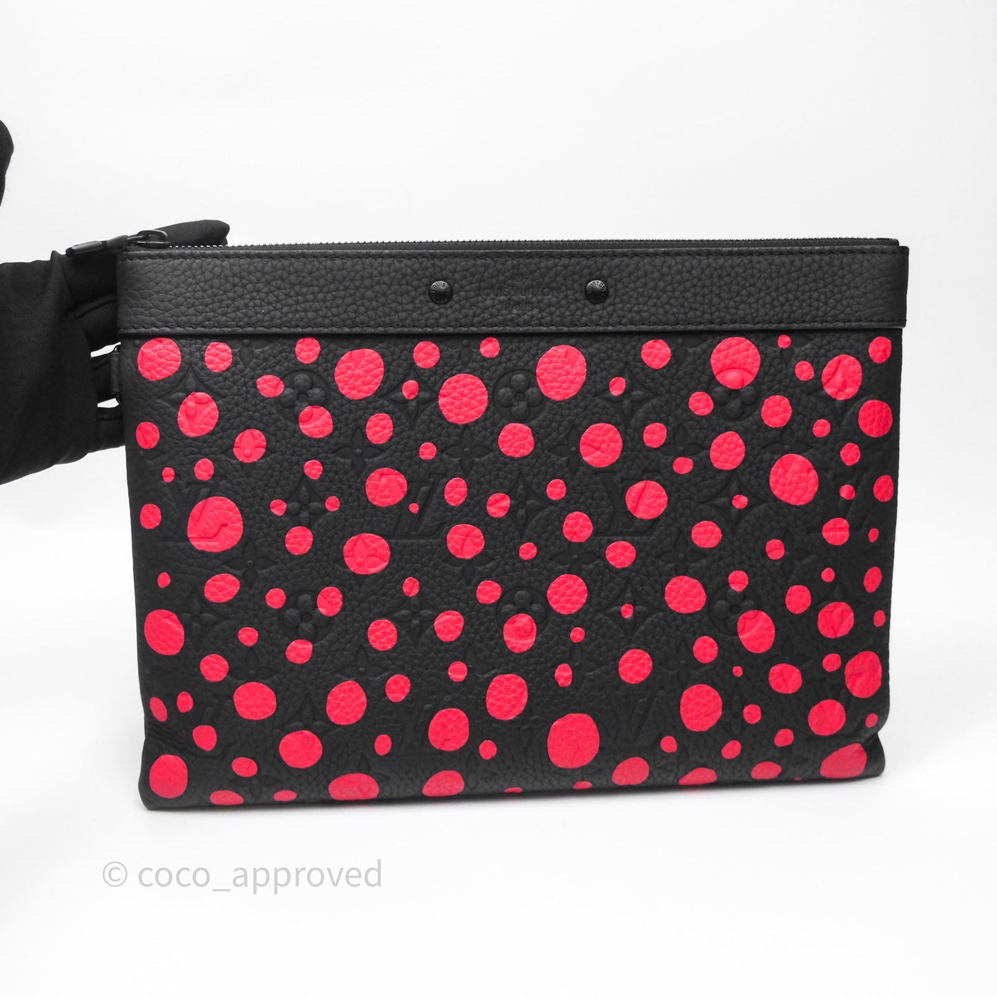 Louis Vuitton x Yayoi Kusama Pochette To Go Infinity Dots Monogram Taurillon Black Red