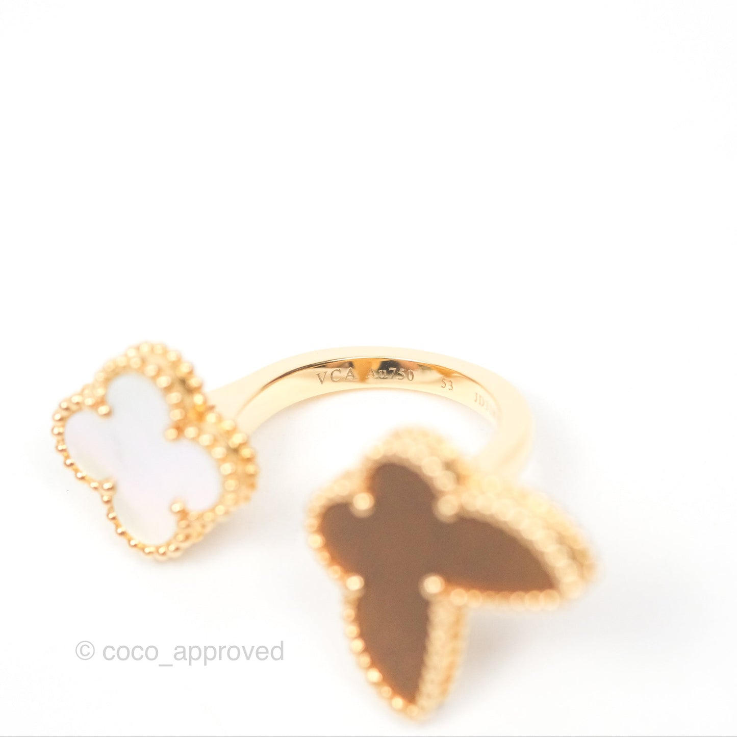 Van Cleef & Arpels Lucky Alhambra Between the Finger Ring White Mother-of-pearl Yellow Gold