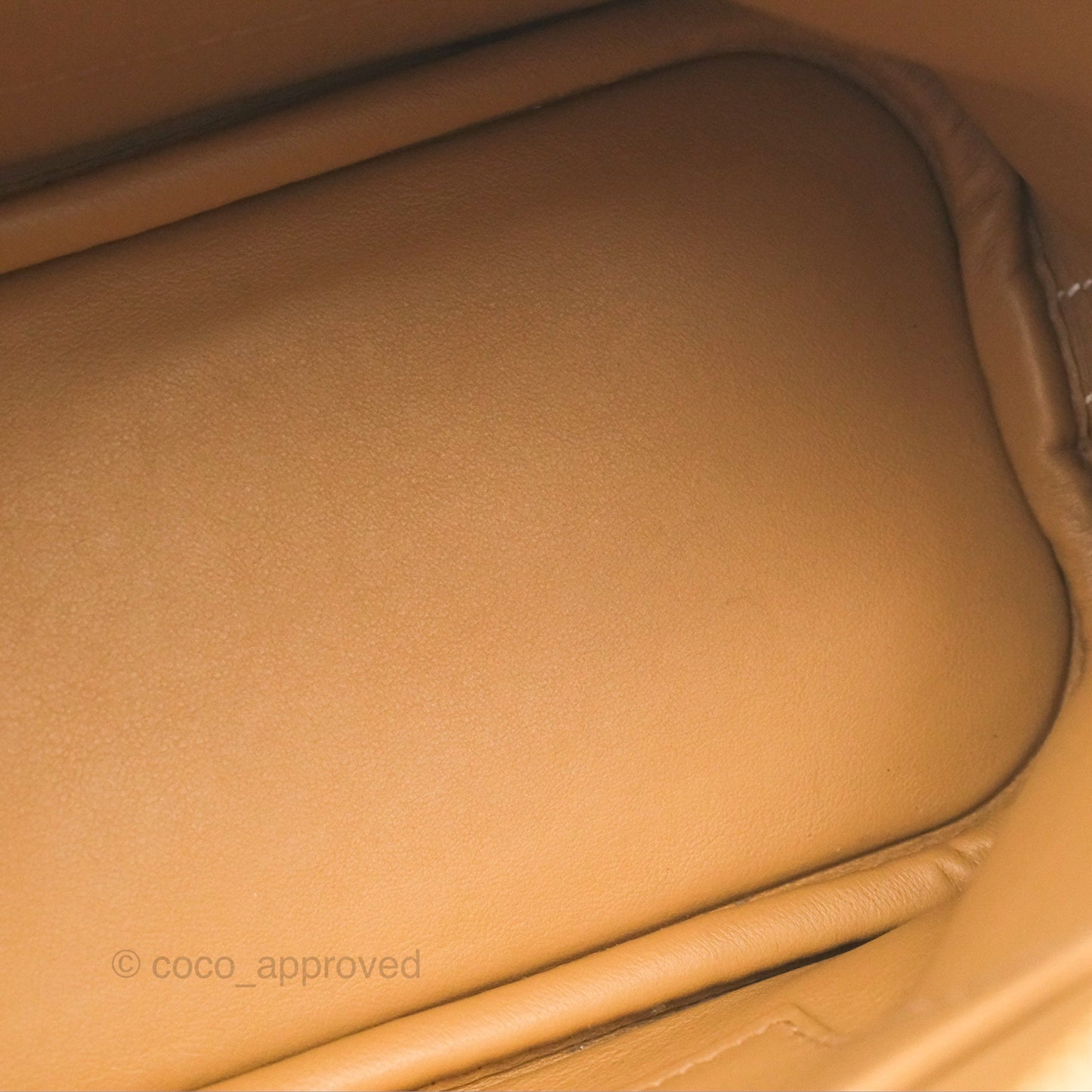Hermès Bolide 1923 25 Mushroom 0T/Biscuit 48 Evercolor Gold Hardware