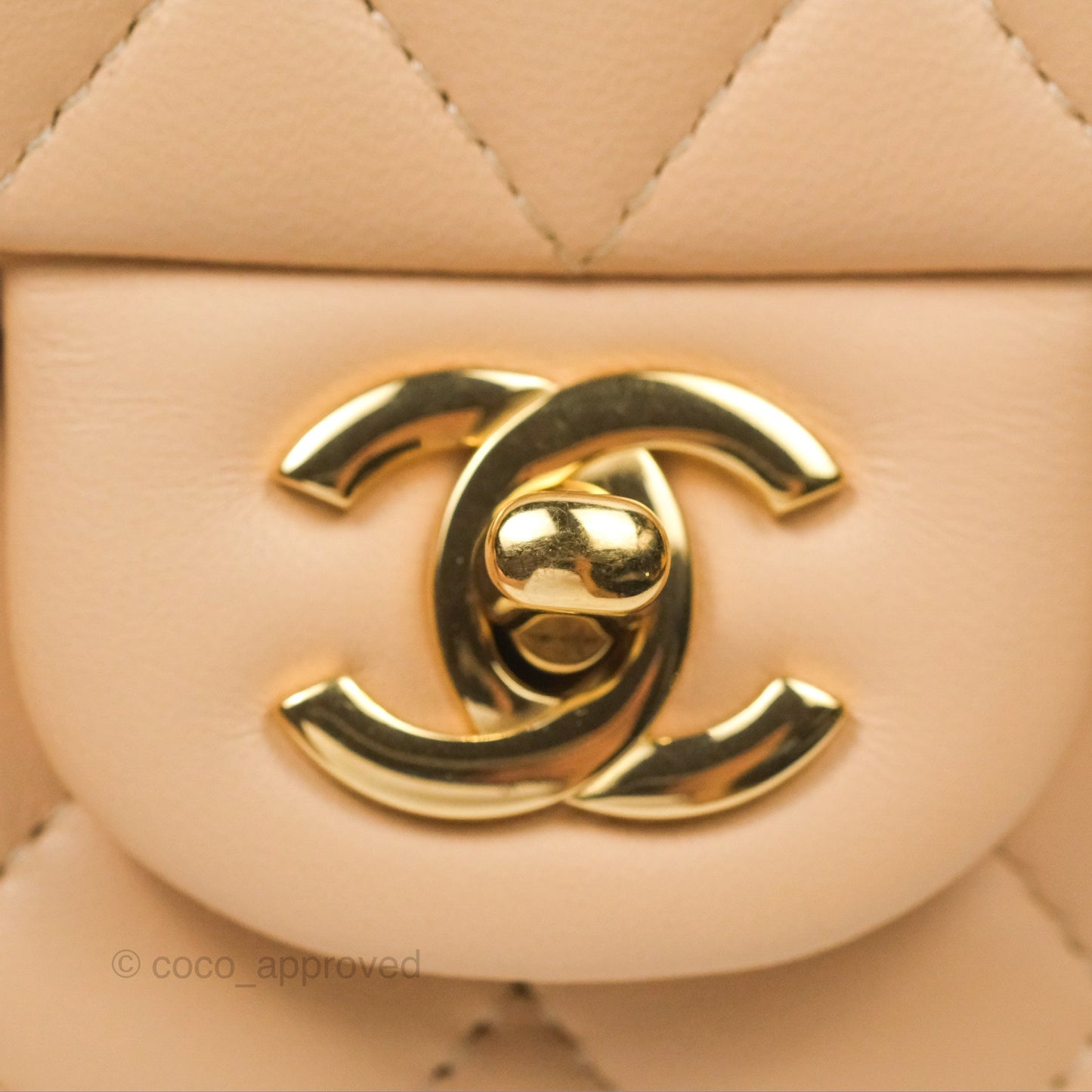 Chanel Classic M/L Medium Flap Quilted Beige Lambskin Gold Hardware