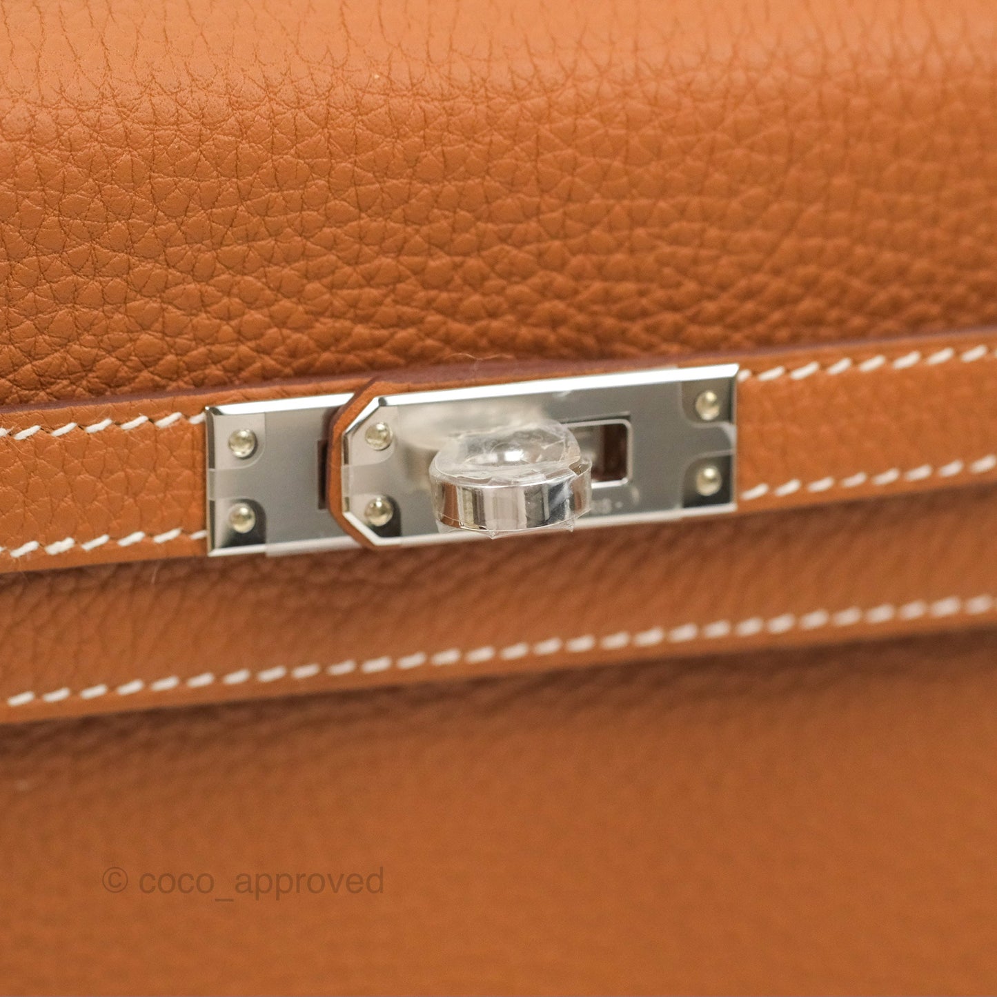 Hermès Retourne Kelly 25 Gold Togo Palladium Hardware