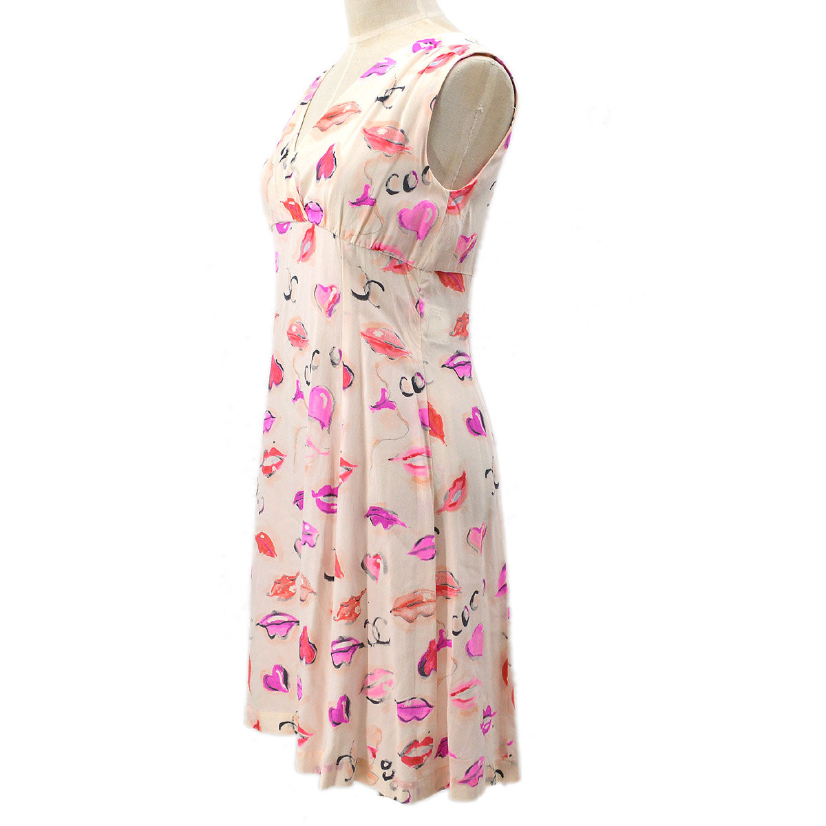 Luxury Chanel 1995 Coco sleeveless silk dress