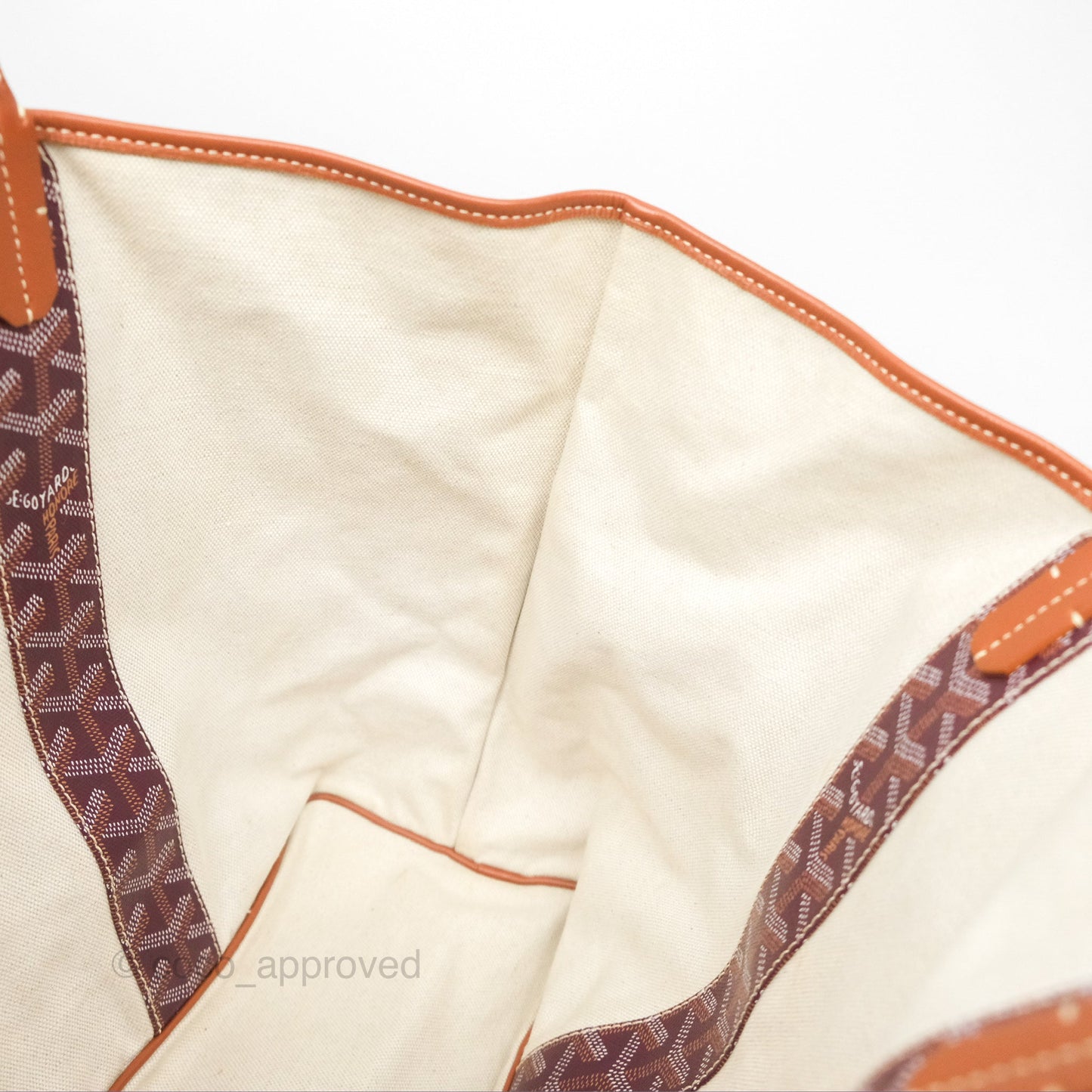 Goyard St Louis Pertuis Tote PM ⁣⁣⁣⁣⁣⁣⁣⁣⁣⁣⁣⁣⁣⁣⁣⁣⁣⁣⁣⁣Burgundy