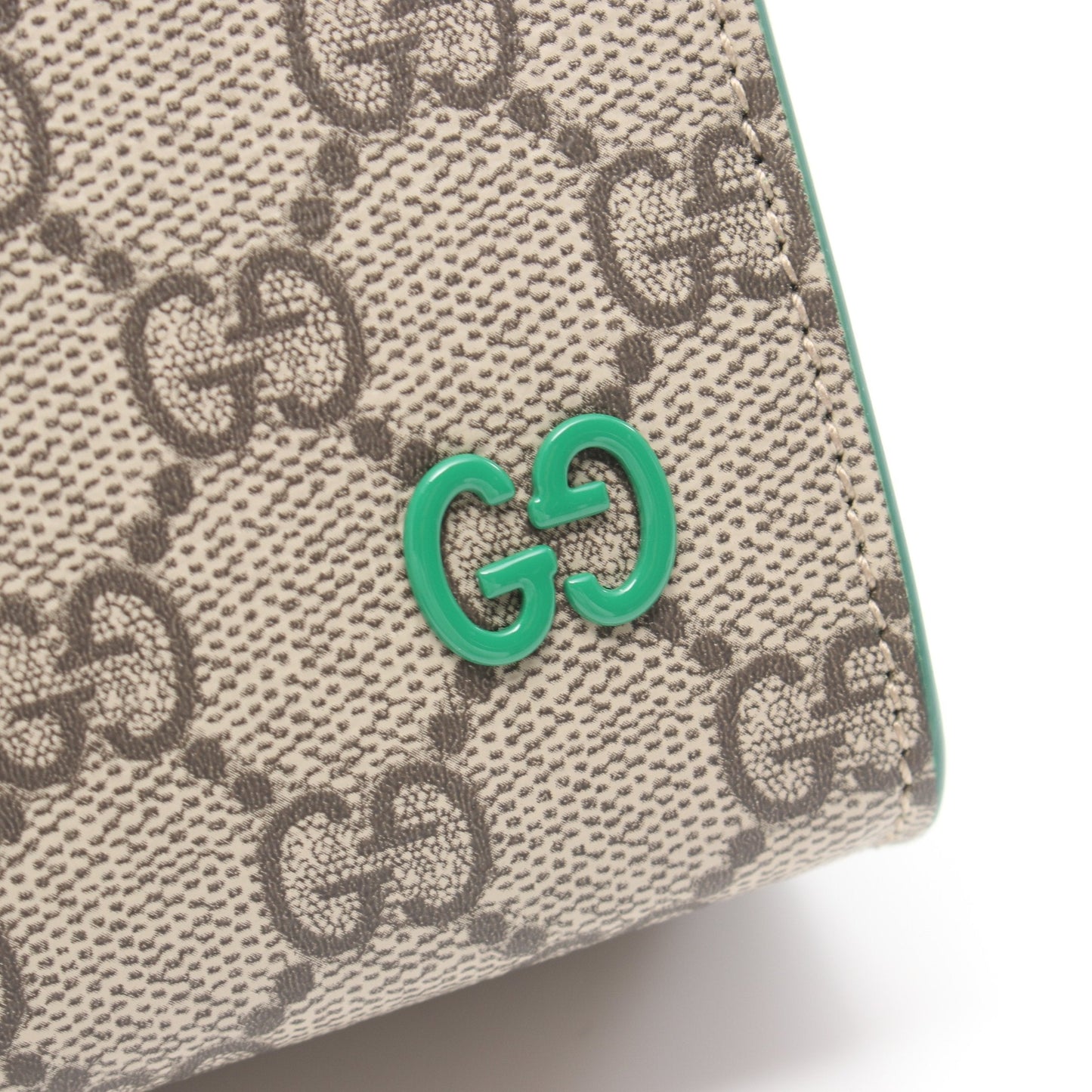 Luxury Gucci Trending 2025 GG Supreme Pouch Clutch bag PVC Leather Beige Green